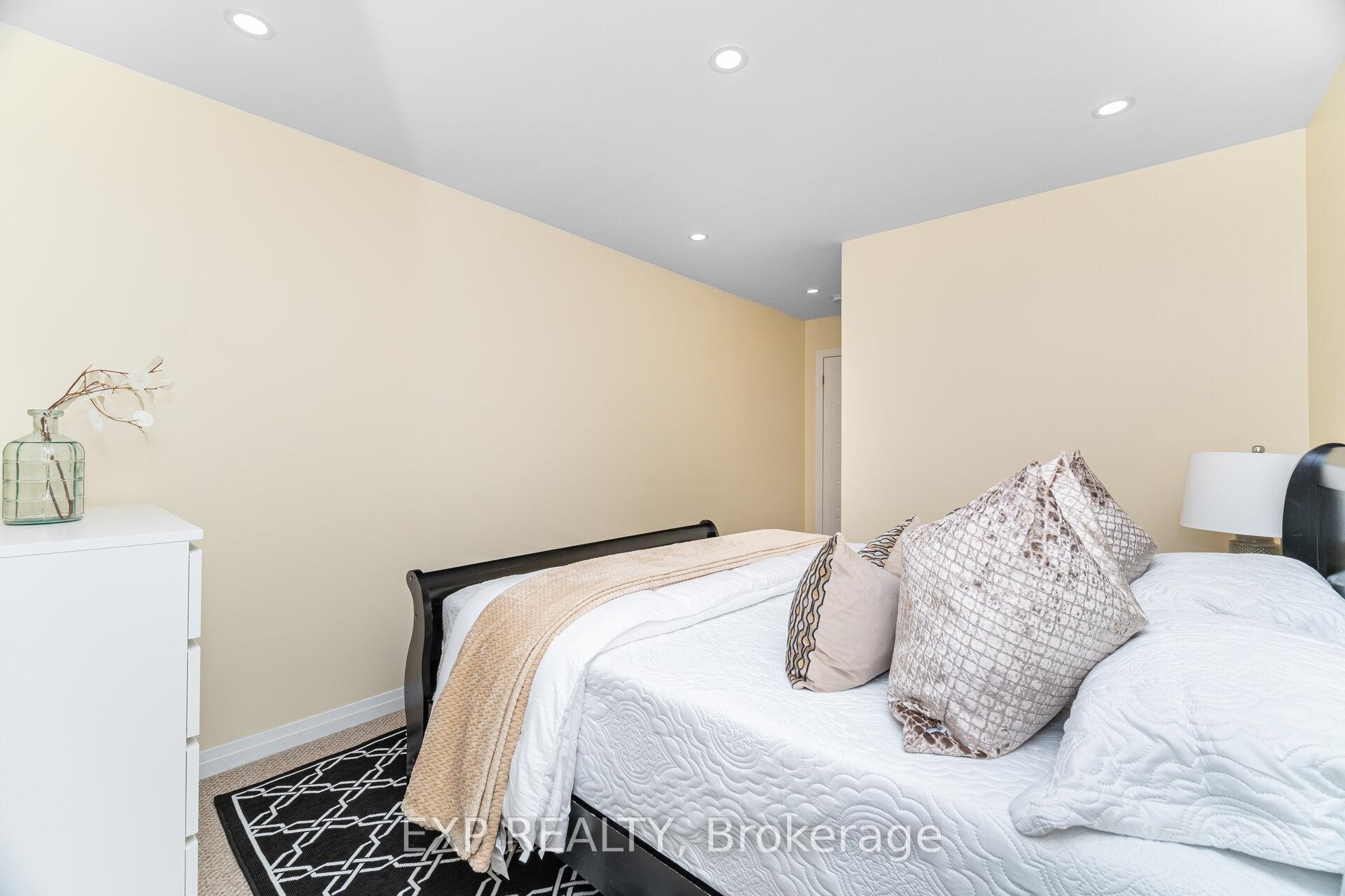 Photo 31 of 806 Banks Crescent, Milton, Willmott — HOMEH
