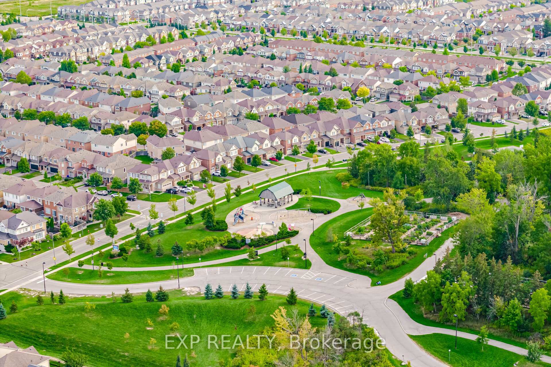Photo 46 of 806 Banks Crescent, Milton, Willmott — HOMEH