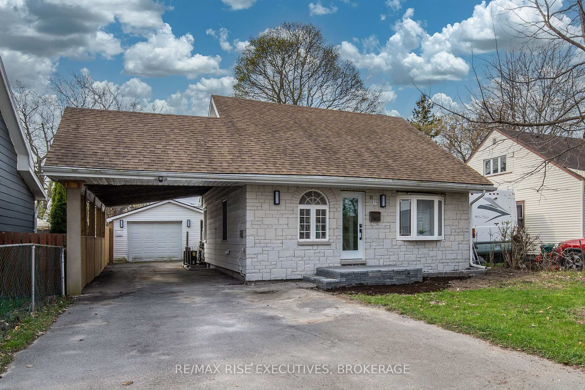 Photo 1 of 6 Arthur Street, Kingston, East of Sir John A. Blvd — HOMEH