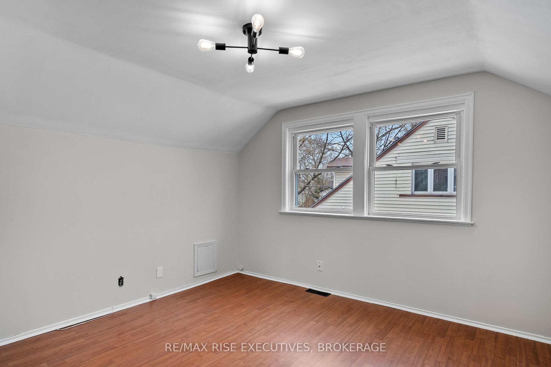 Photo 22 of 6 Arthur Street, Kingston, East of Sir John A. Blvd — HOMEH