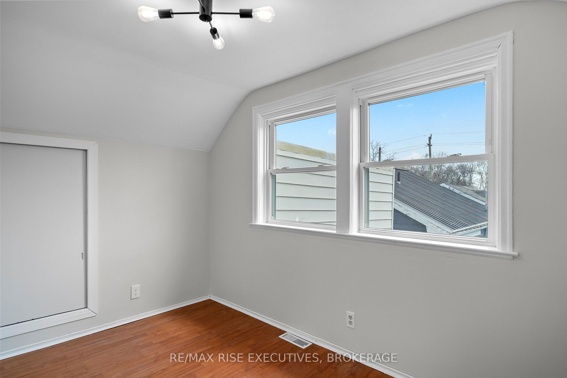 Photo 26 of 6 Arthur Street, Kingston, East of Sir John A. Blvd — HOMEH