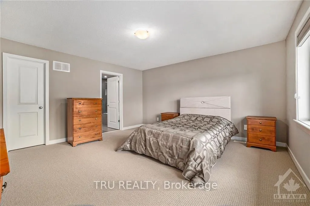 Photo 8 of 116 Danzig Terrace, Ottawa, Kanata - Emerald Meadows/Trailwest — HOMEH