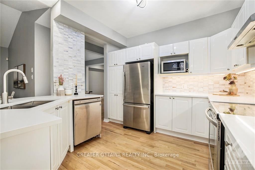 Photo 6 of 2 Insmill Crescent, Ottawa, Kanata - Kanata Lakes/Heritage Hills — HOMEH