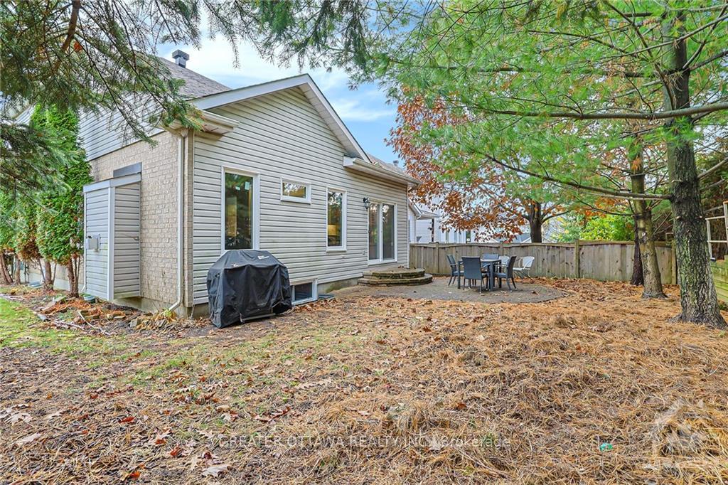 Photo 22 of 2 Insmill Crescent, Ottawa, Kanata - Kanata Lakes/Heritage Hills — HOMEH