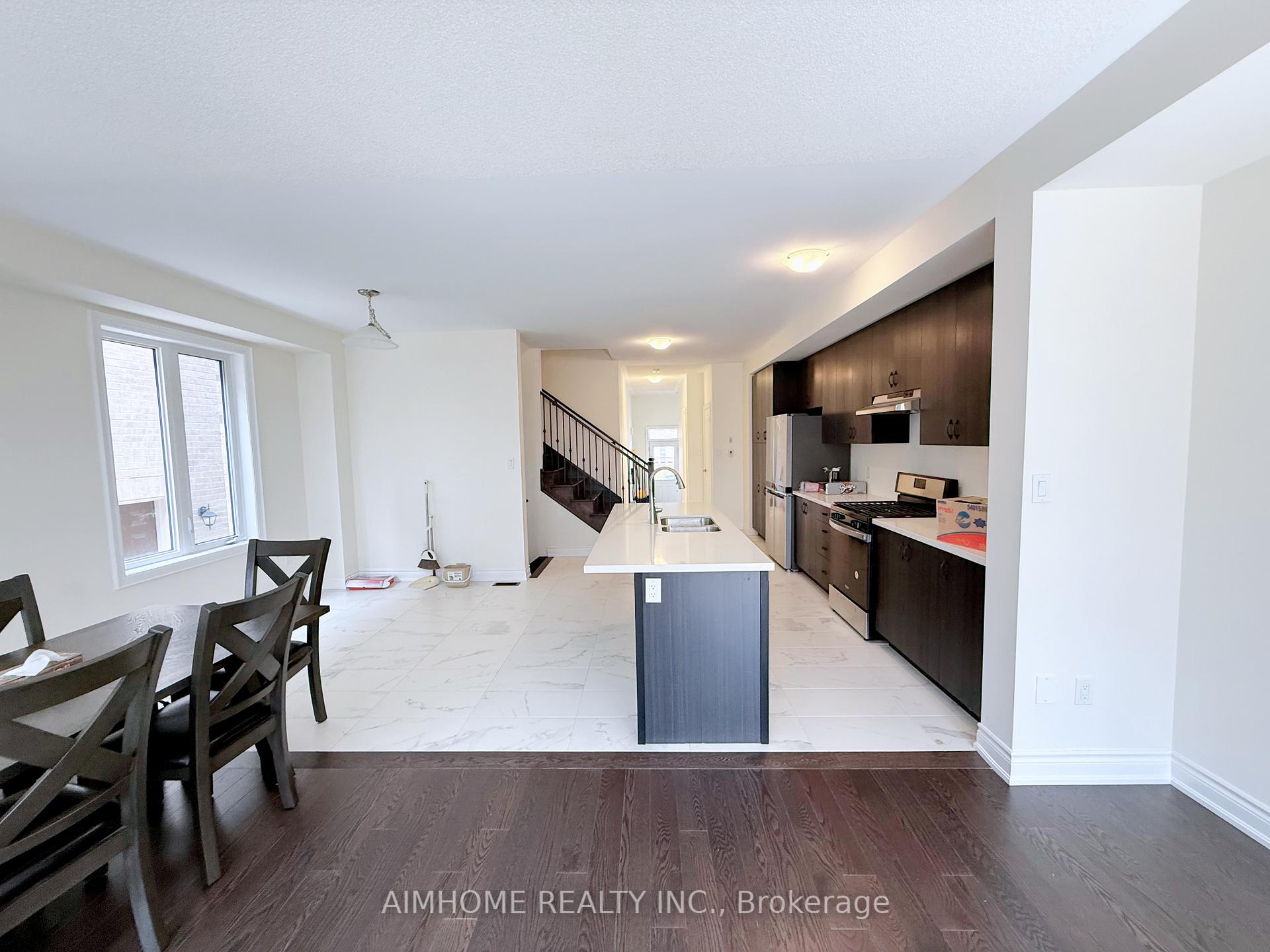 Photo 2 of 50 Liam Lane, Markham, Cedarwood — HOMEH