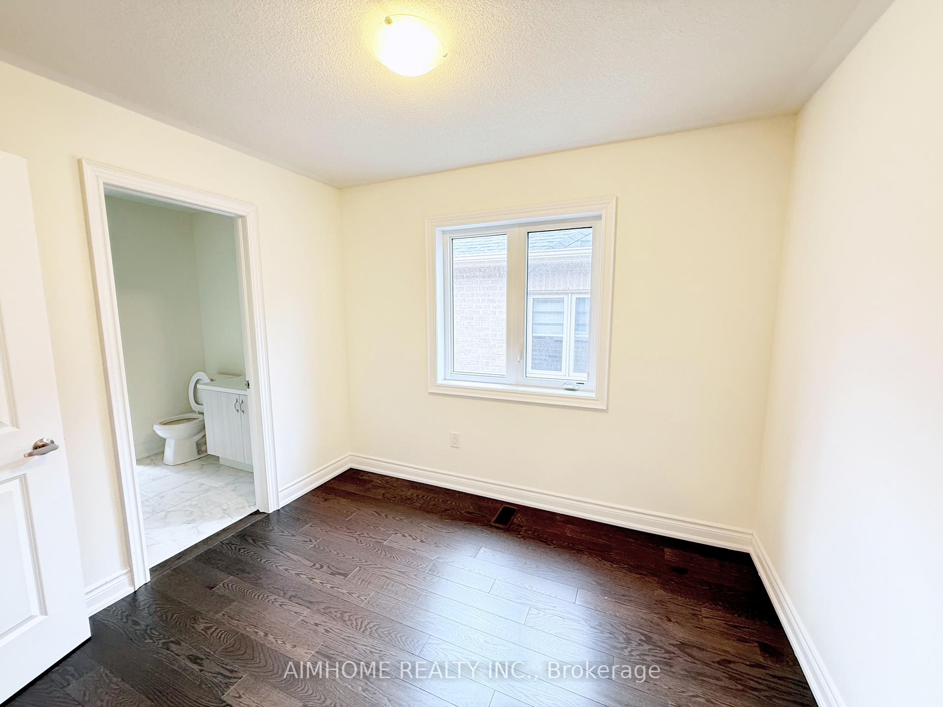 Photo 8 of 50 Liam Lane, Markham, Cedarwood — HOMEH