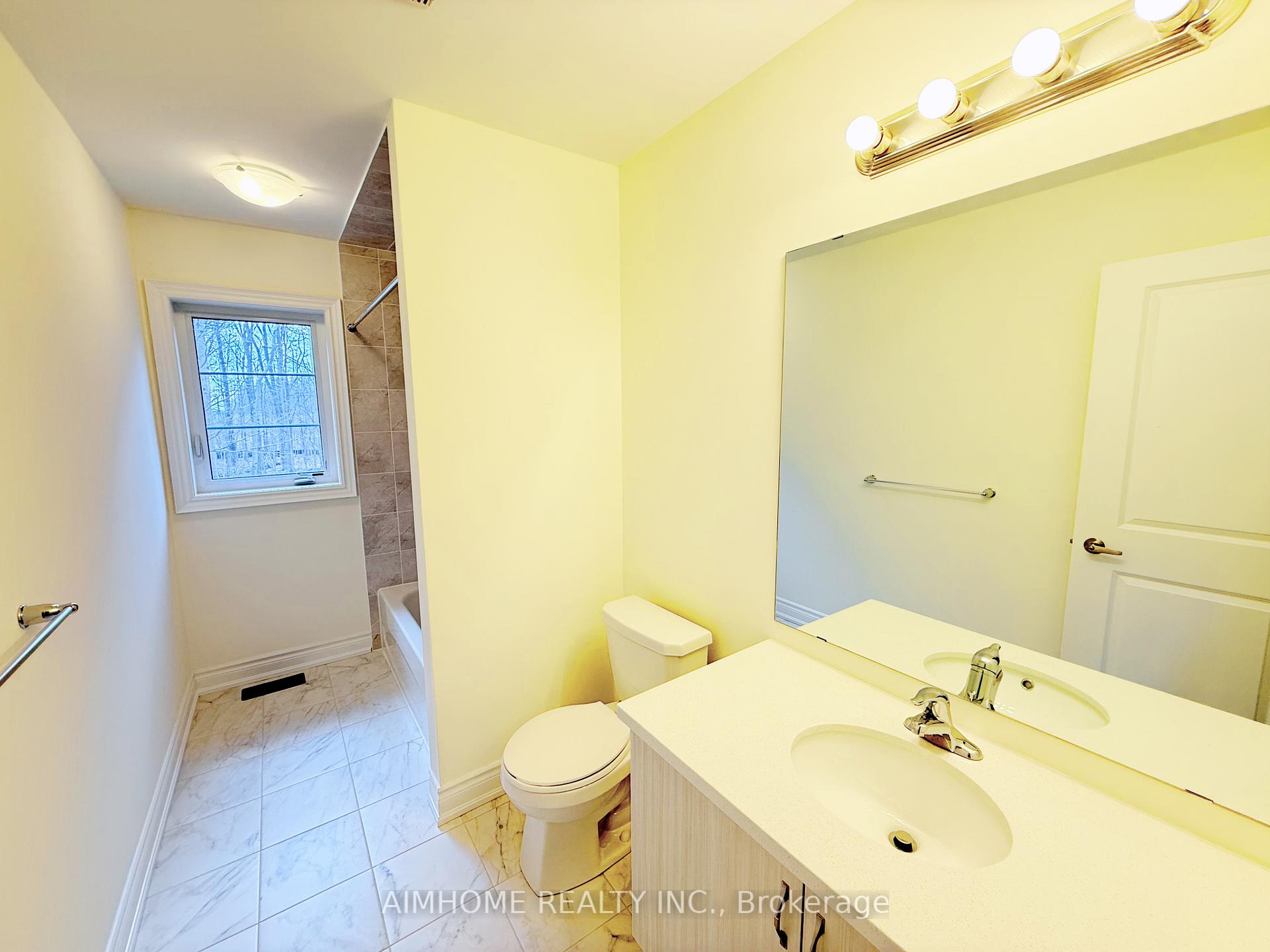 Photo 11 of 50 Liam Lane, Markham, Cedarwood — HOMEH