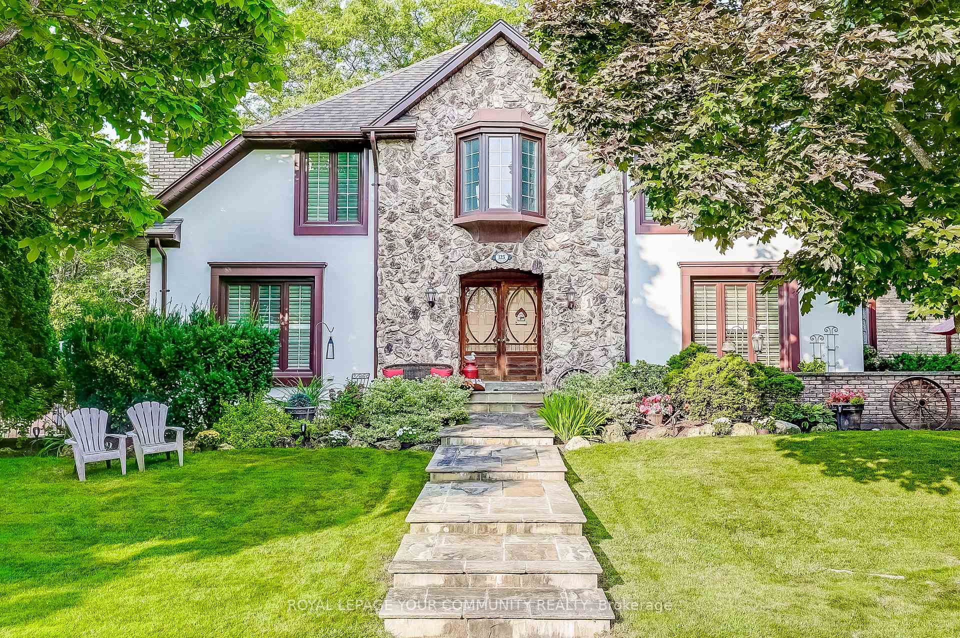 Photo 1 of 125 Reeve Drive, Markham, Markham Village — HOMEH