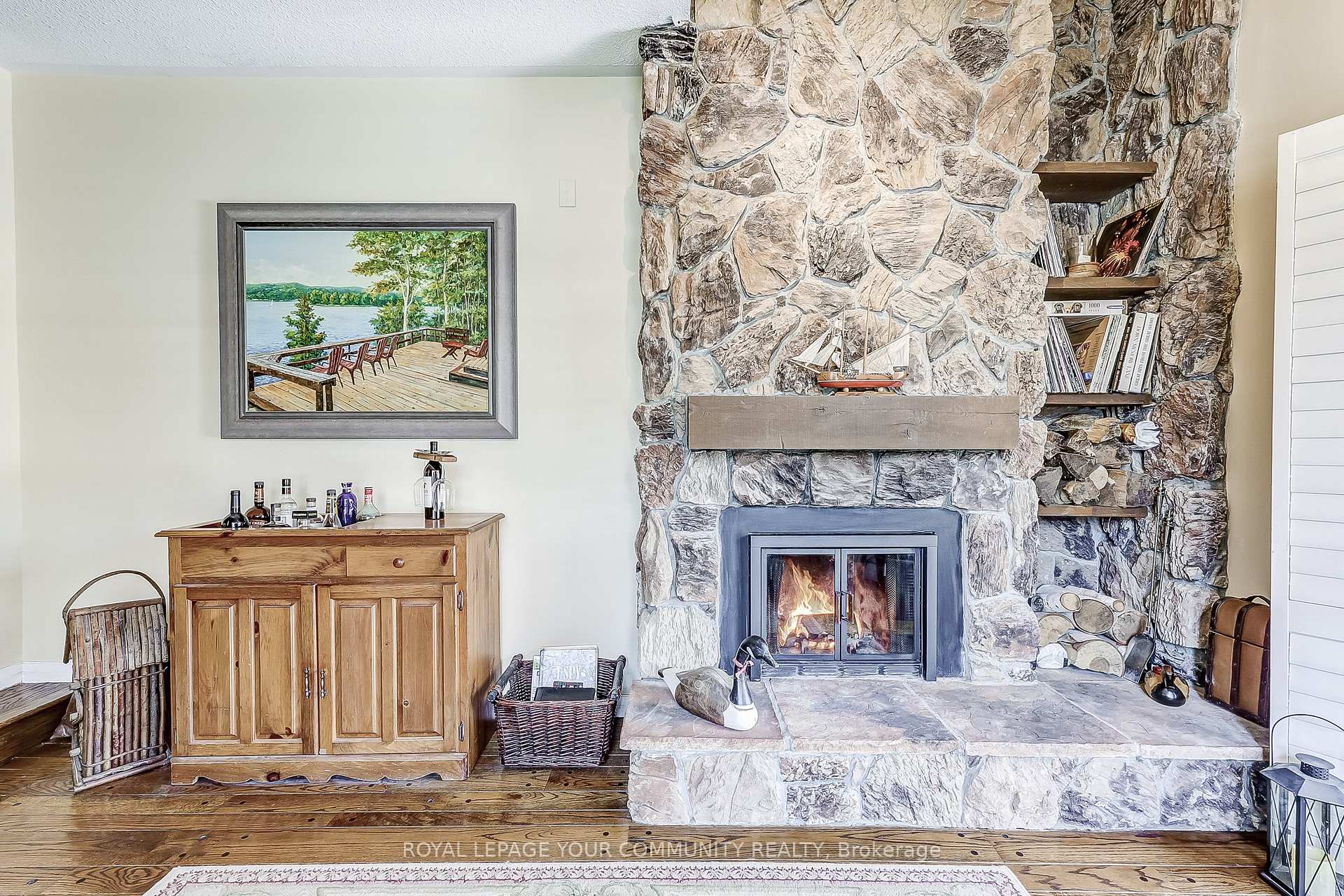 Photo 5 of 125 Reeve Drive, Markham, Markham Village — HOMEH