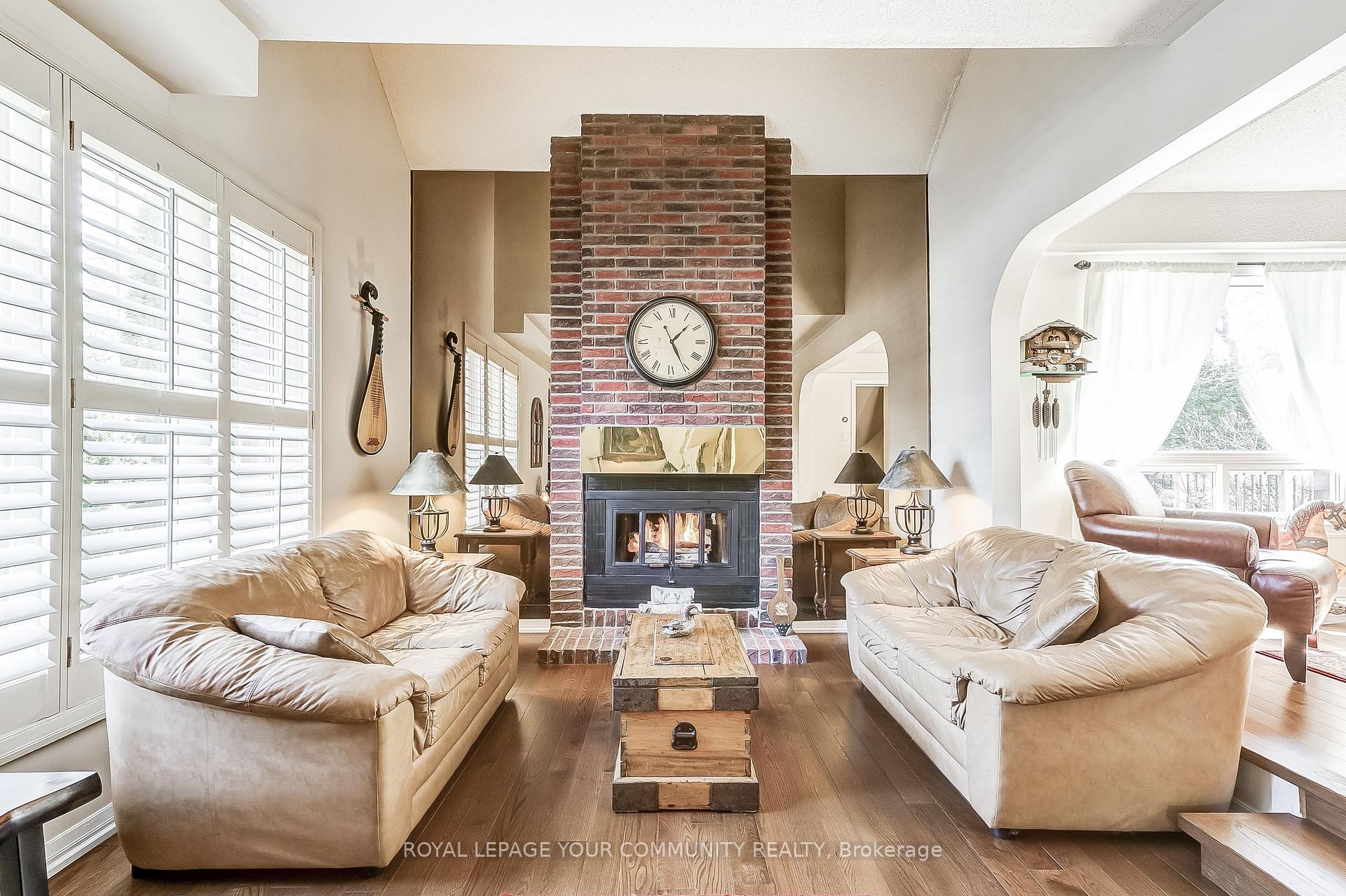 Photo 7 of 125 Reeve Drive, Markham, Markham Village — HOMEH