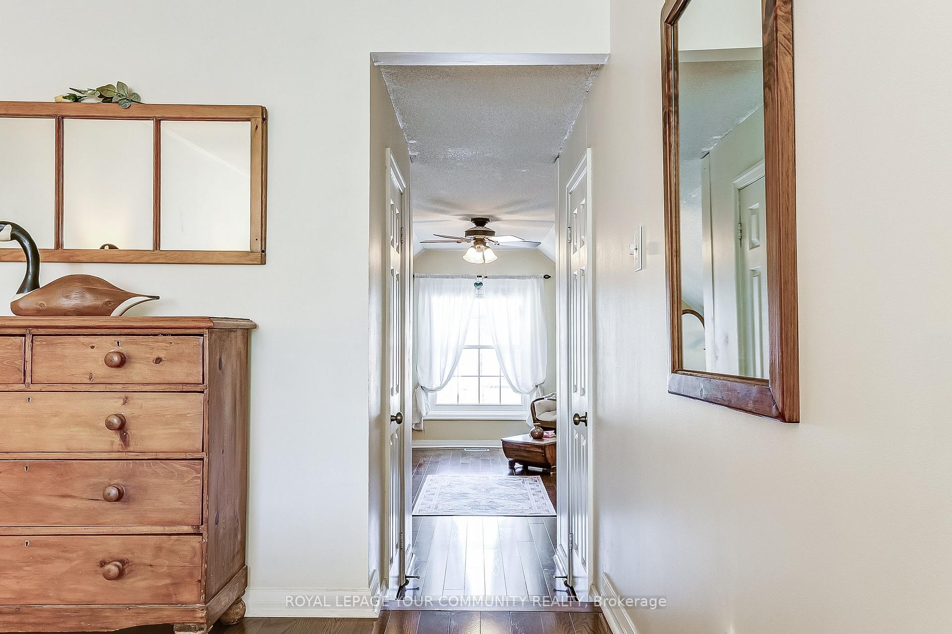 Photo 19 of 125 Reeve Drive, Markham, Markham Village — HOMEH