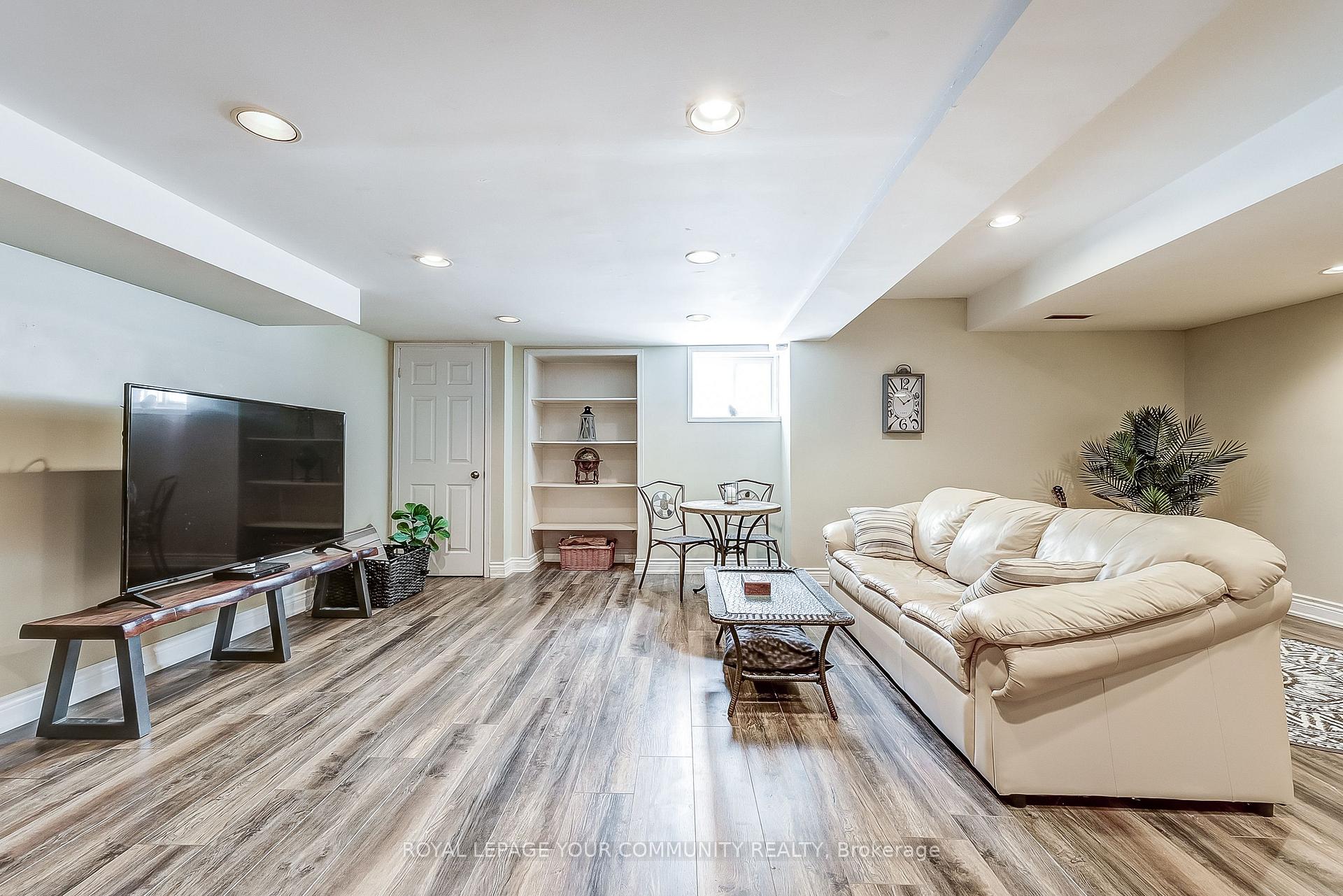 Photo 31 of 125 Reeve Drive, Markham, Markham Village — HOMEH