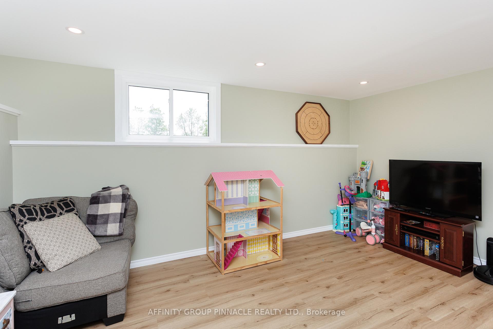 Photo 46 of 51 King Street, Kawartha Lakes, Woodville — HOMEH