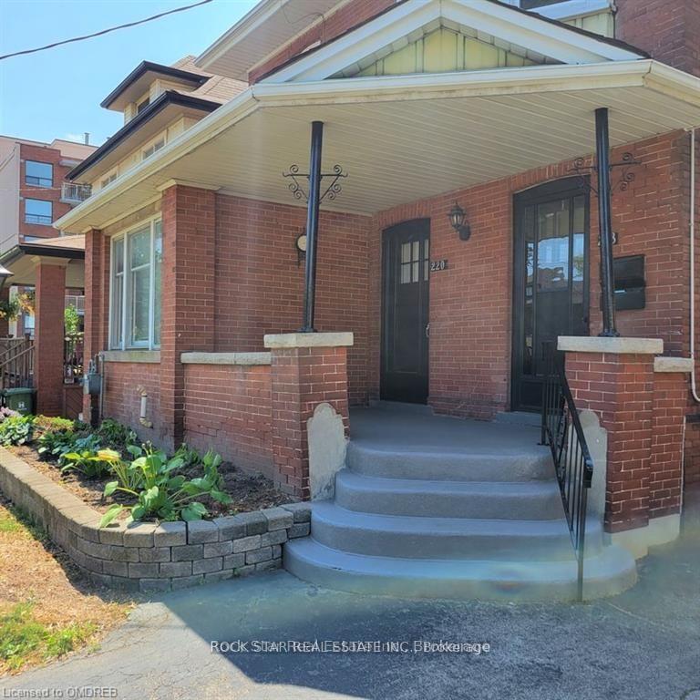 Photo 2 of 1-220 Maplewood Avenue, Hamilton, Blakeley — HOMEH