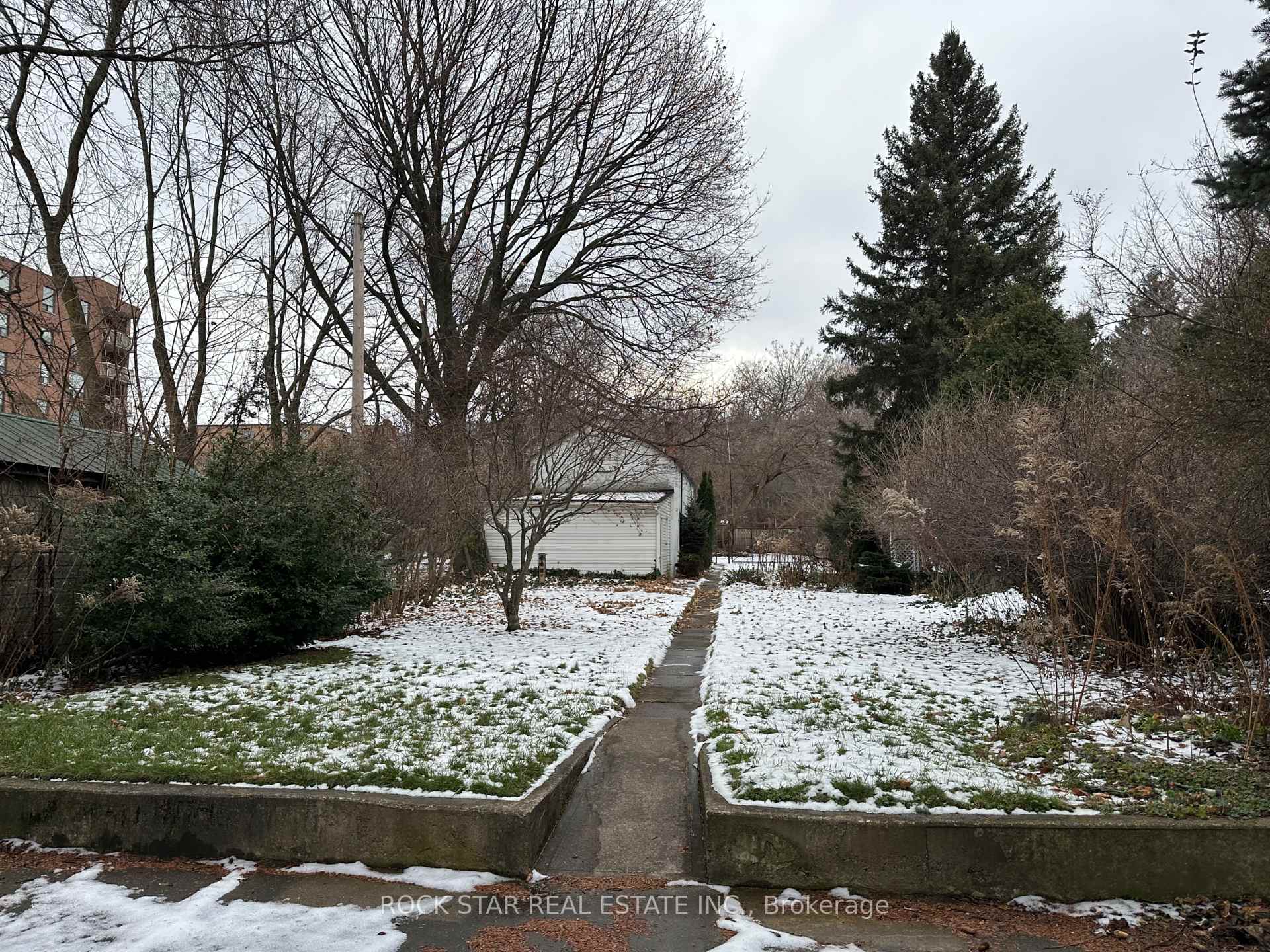 Photo 4 of 1-220 Maplewood Avenue, Hamilton, Blakeley — HOMEH