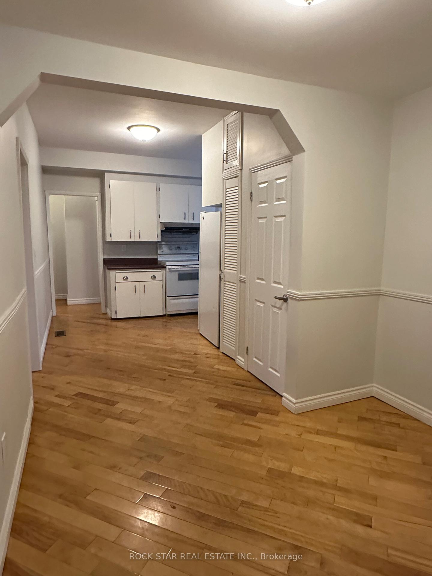 Photo 10 of 1-220 Maplewood Avenue, Hamilton, Blakeley — HOMEH
