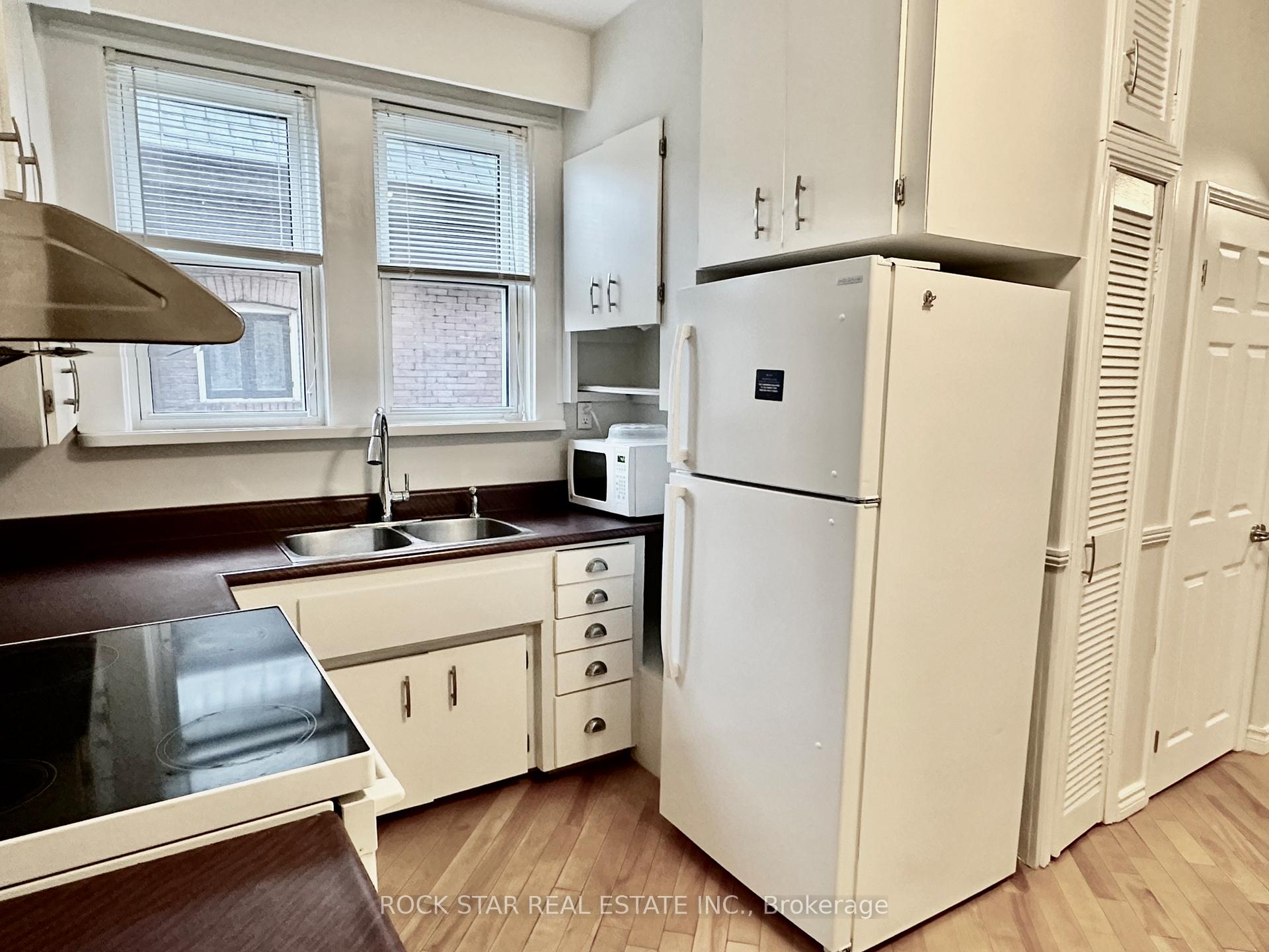 Photo 11 of 1-220 Maplewood Avenue, Hamilton, Blakeley — HOMEH