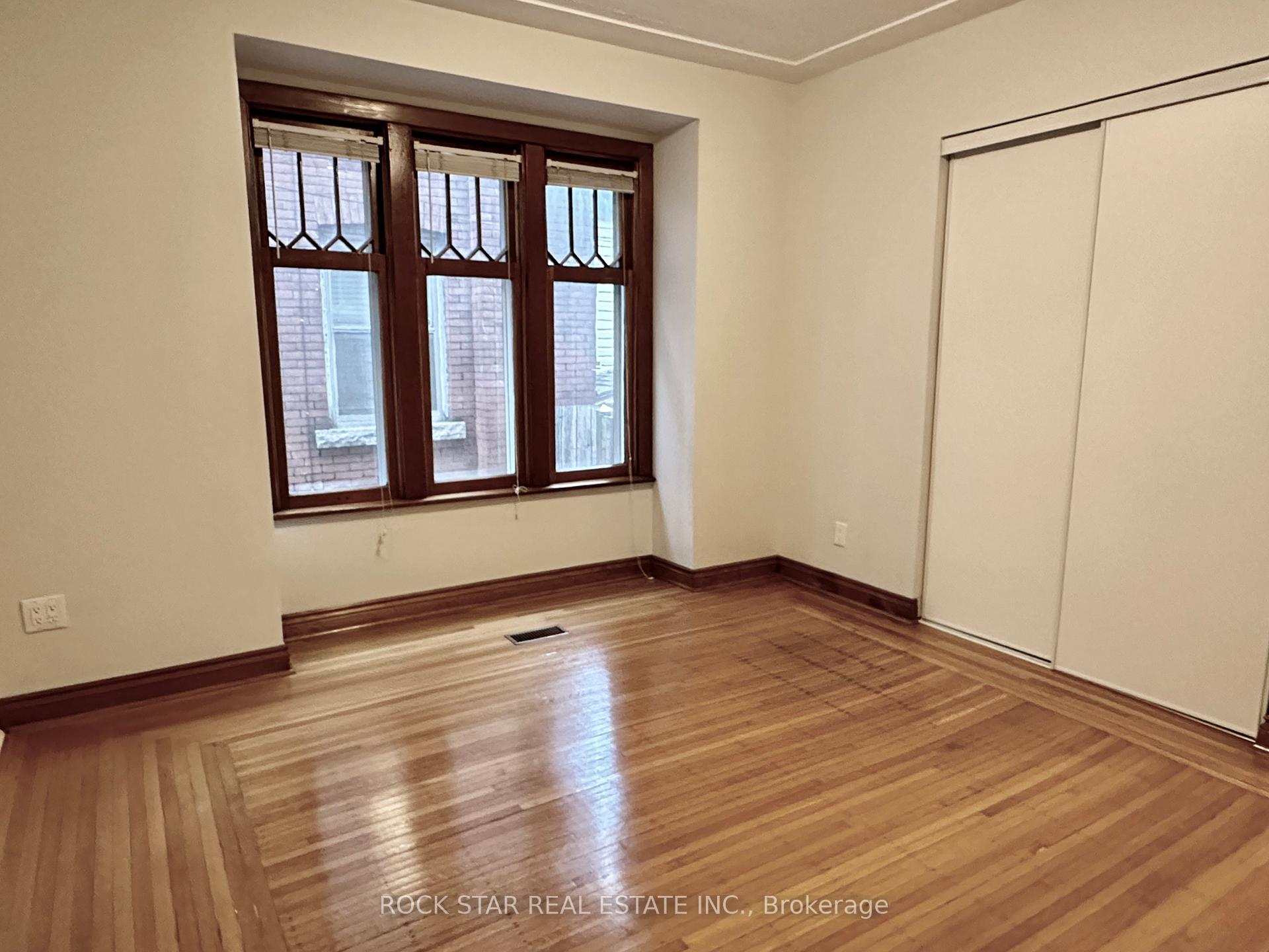 Photo 13 of 1-220 Maplewood Avenue, Hamilton, Blakeley — HOMEH