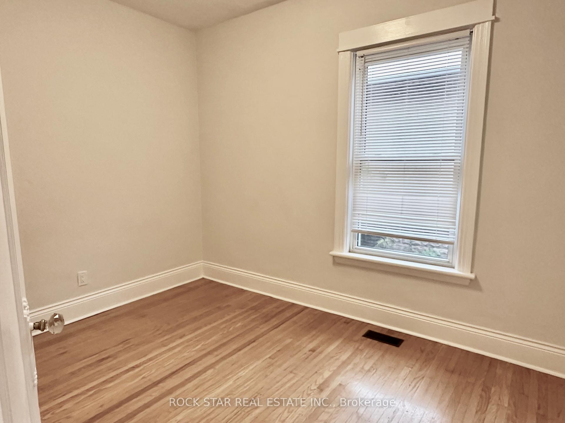 Photo 15 of 1-220 Maplewood Avenue, Hamilton, Blakeley — HOMEH