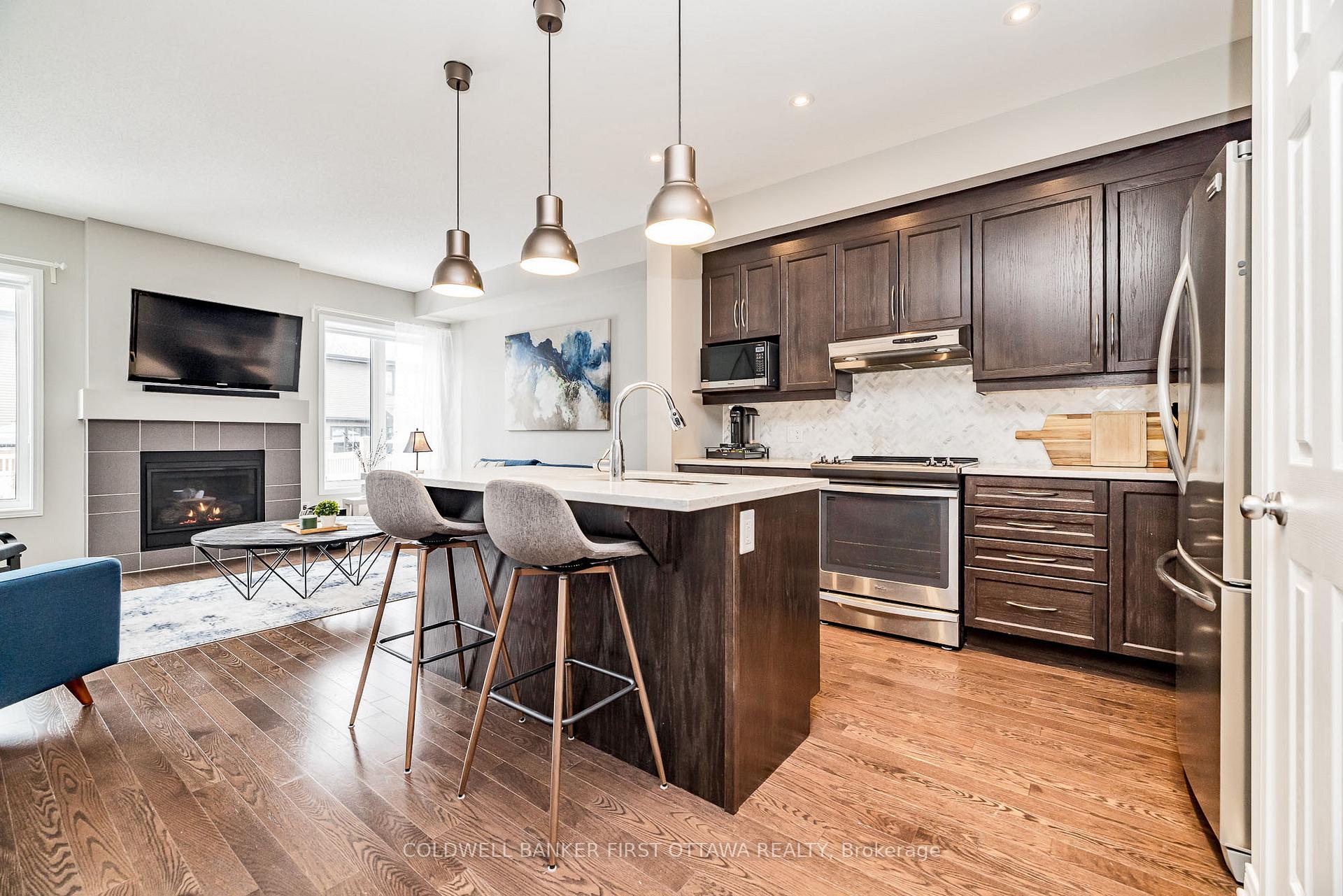 Photo 10 of 521 Rouncey Road, Ottawa, Kanata - Emerald Meadows/Trailwest — HOMEH