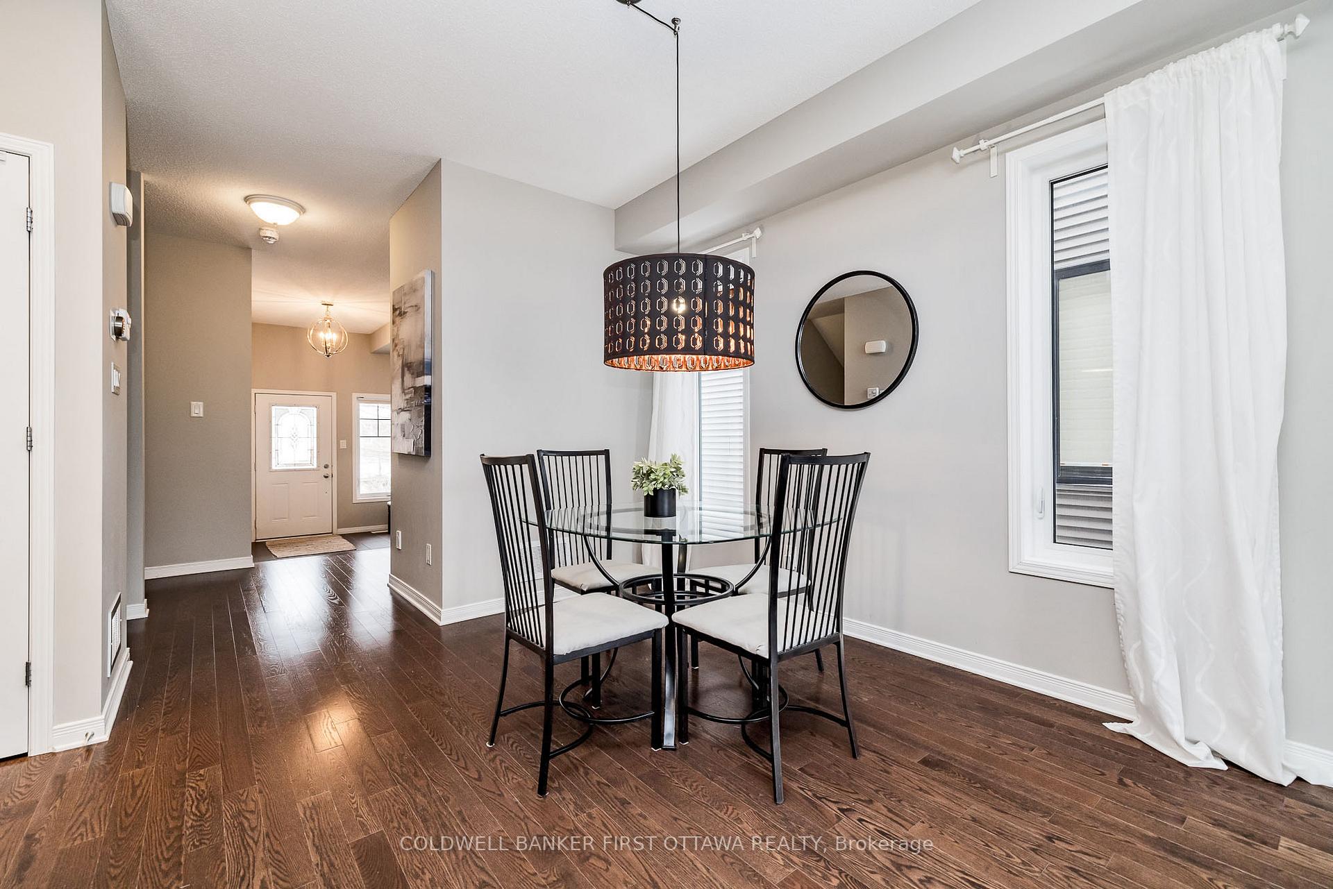 Photo 11 of 521 Rouncey Road, Ottawa, Kanata - Emerald Meadows/Trailwest — HOMEH