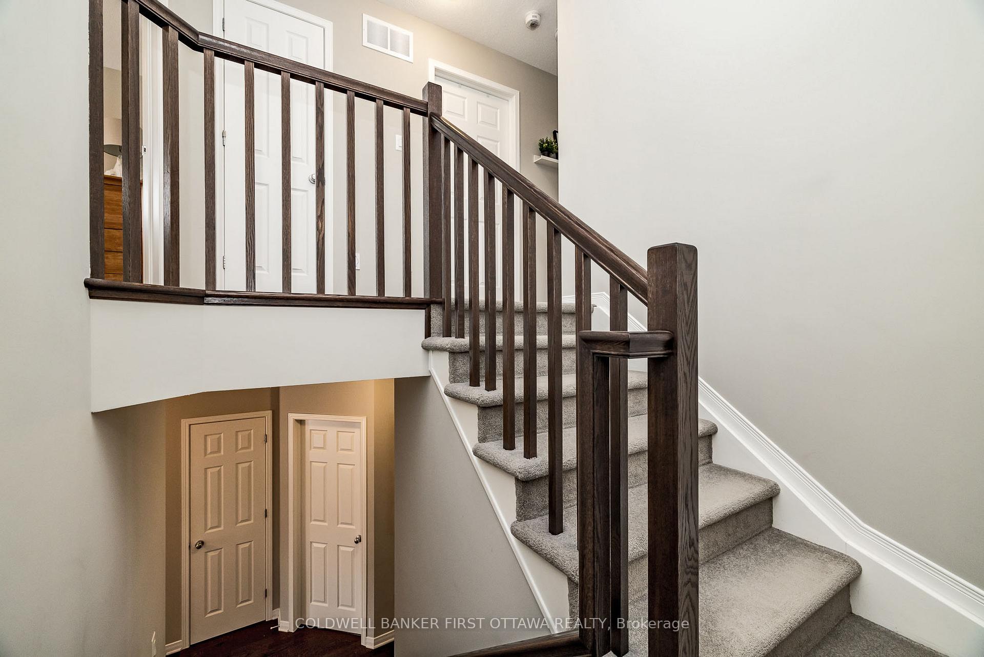 Photo 14 of 521 Rouncey Road, Ottawa, Kanata - Emerald Meadows/Trailwest — HOMEH