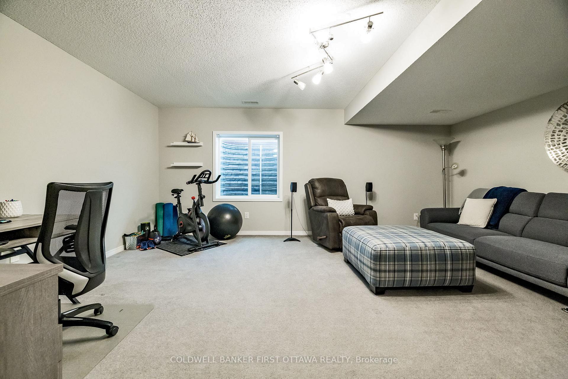 Photo 24 of 521 Rouncey Road, Ottawa, Kanata - Emerald Meadows/Trailwest — HOMEH