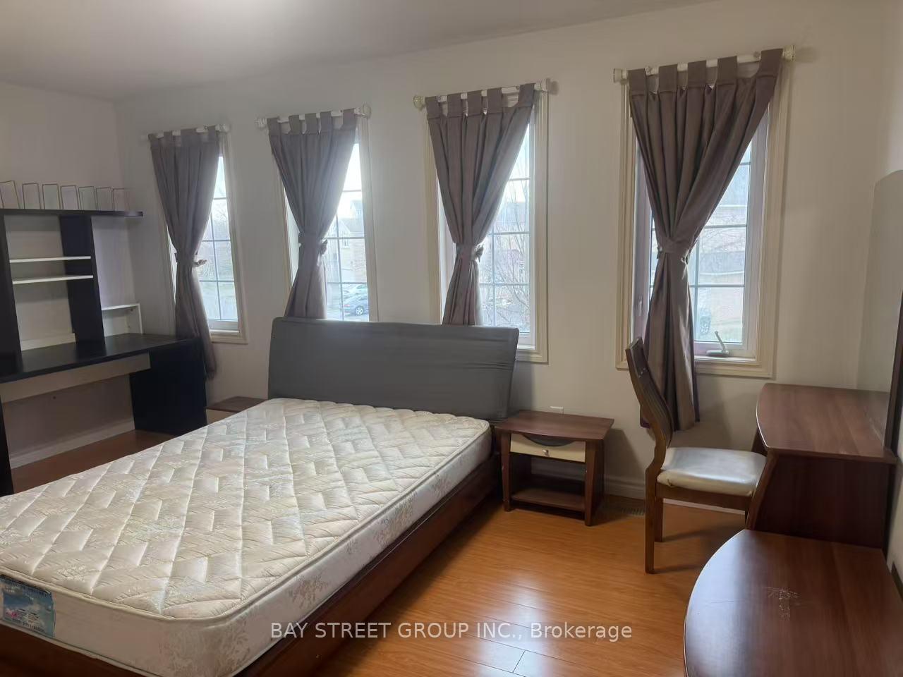 Photo 11 of 35 Beechgrove Crescent, Markham, Milliken Mills West — HOMEH