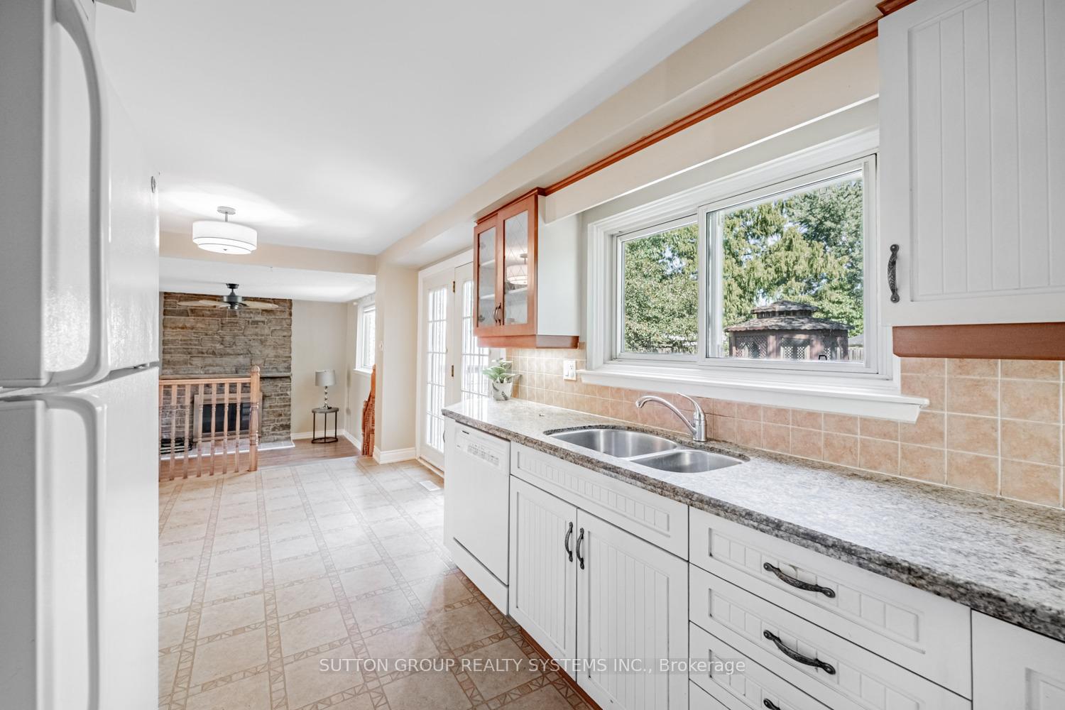 Photo 11 of 774 Banting Court, Milton, Dorset Park — HOMEH