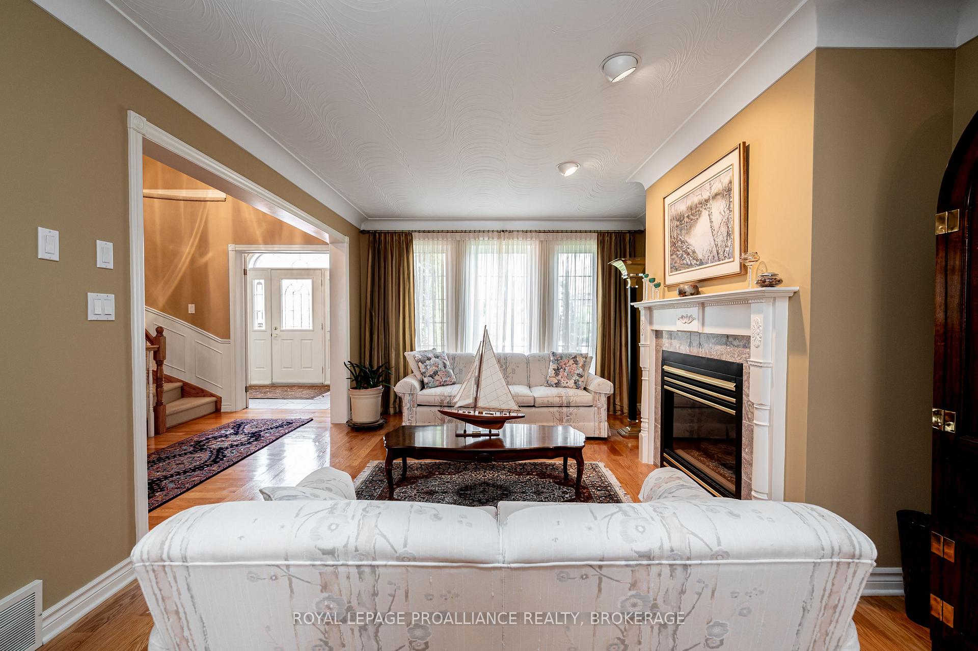 Photo 7 of 1055 Wickham Circle, Kingston, City Southwest — HOMEH