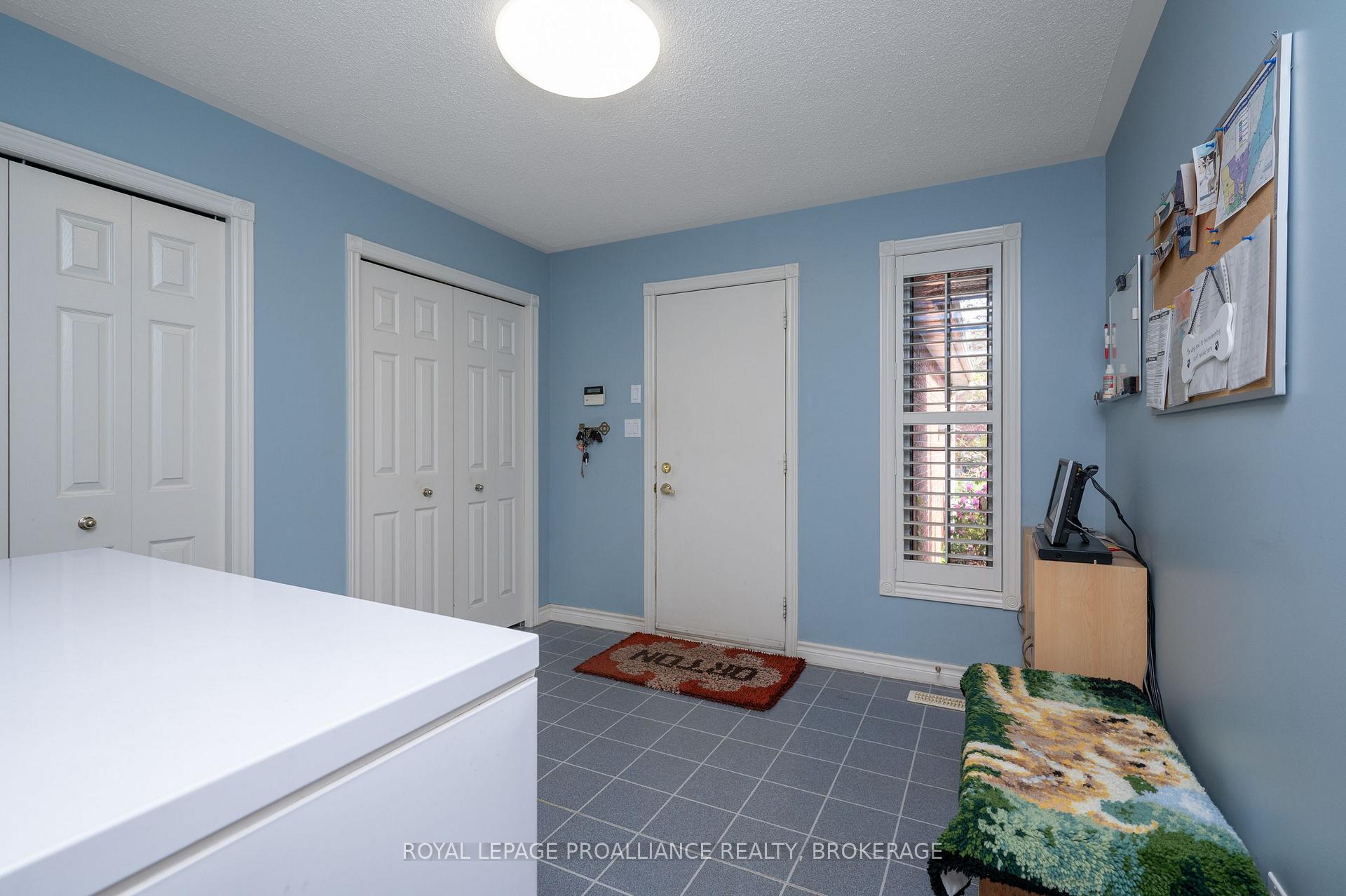 Photo 15 of 1055 Wickham Circle, Kingston, City Southwest — HOMEH