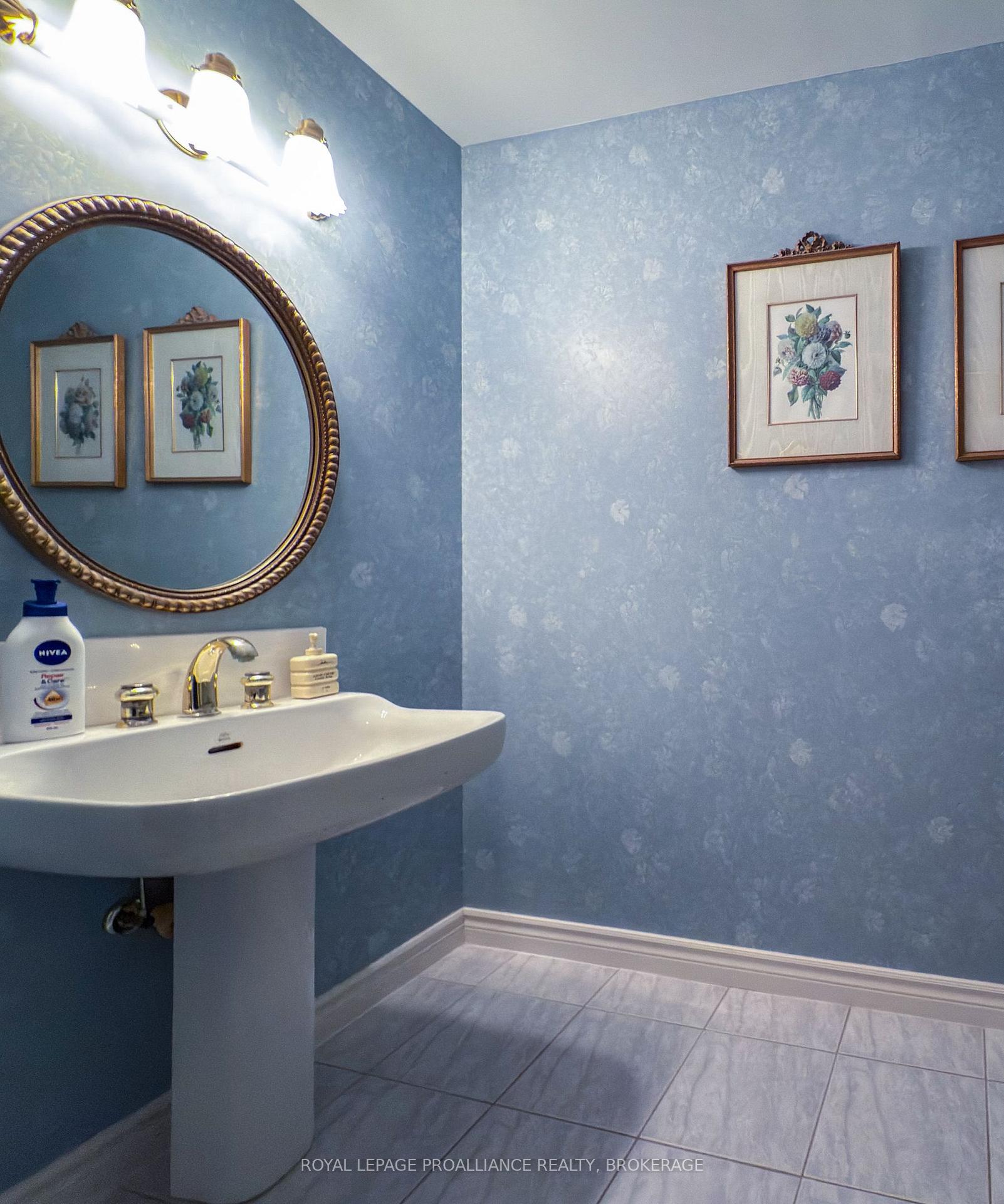 Photo 16 of 1055 Wickham Circle, Kingston, City Southwest — HOMEH