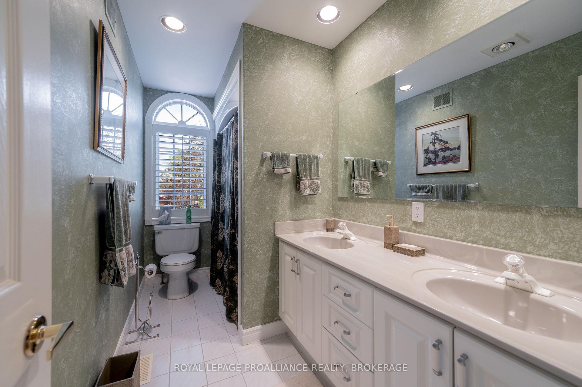 Photo 19 of 1055 Wickham Circle, Kingston, City Southwest — HOMEH