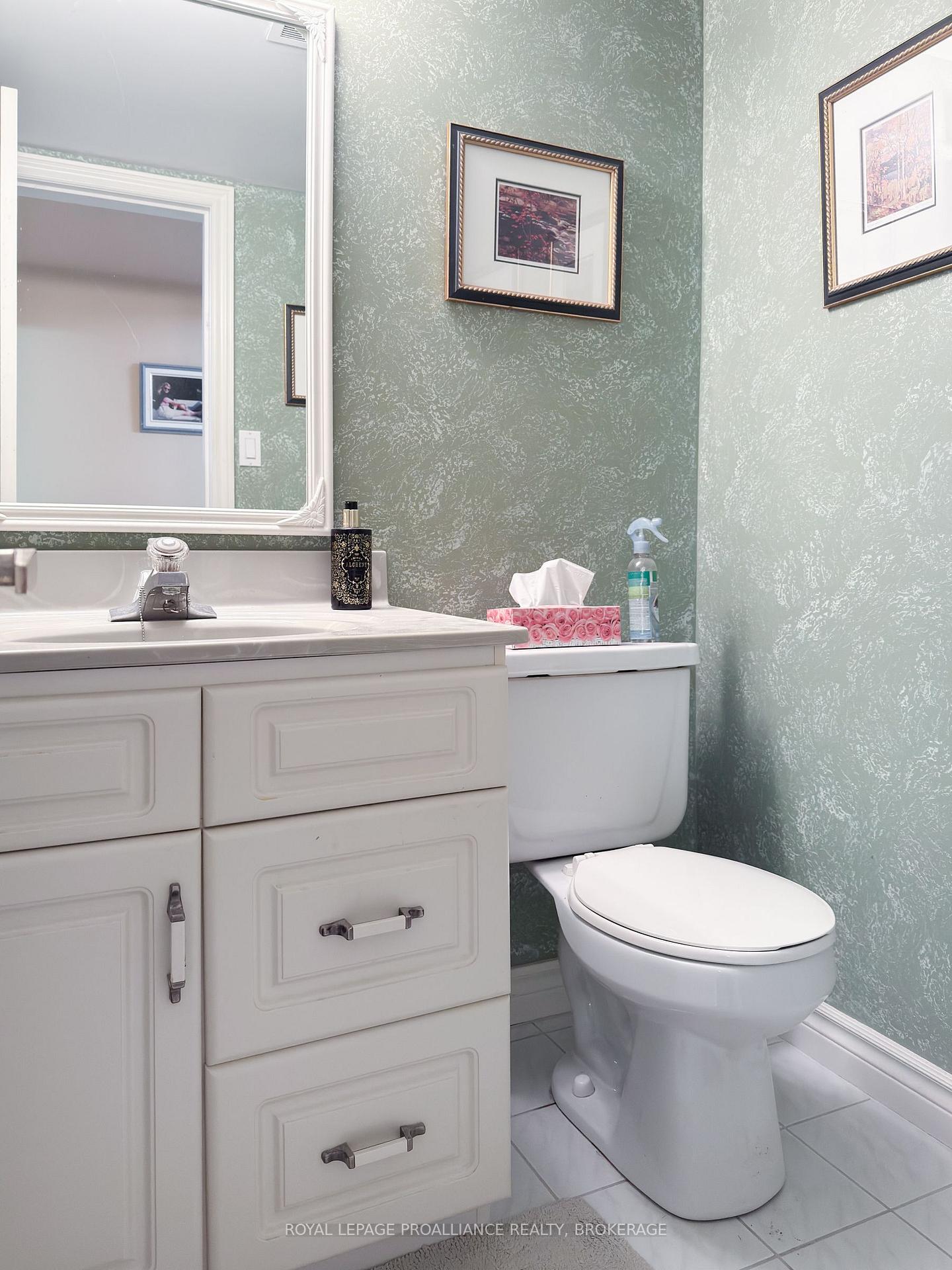 Photo 20 of 1055 Wickham Circle, Kingston, City Southwest — HOMEH