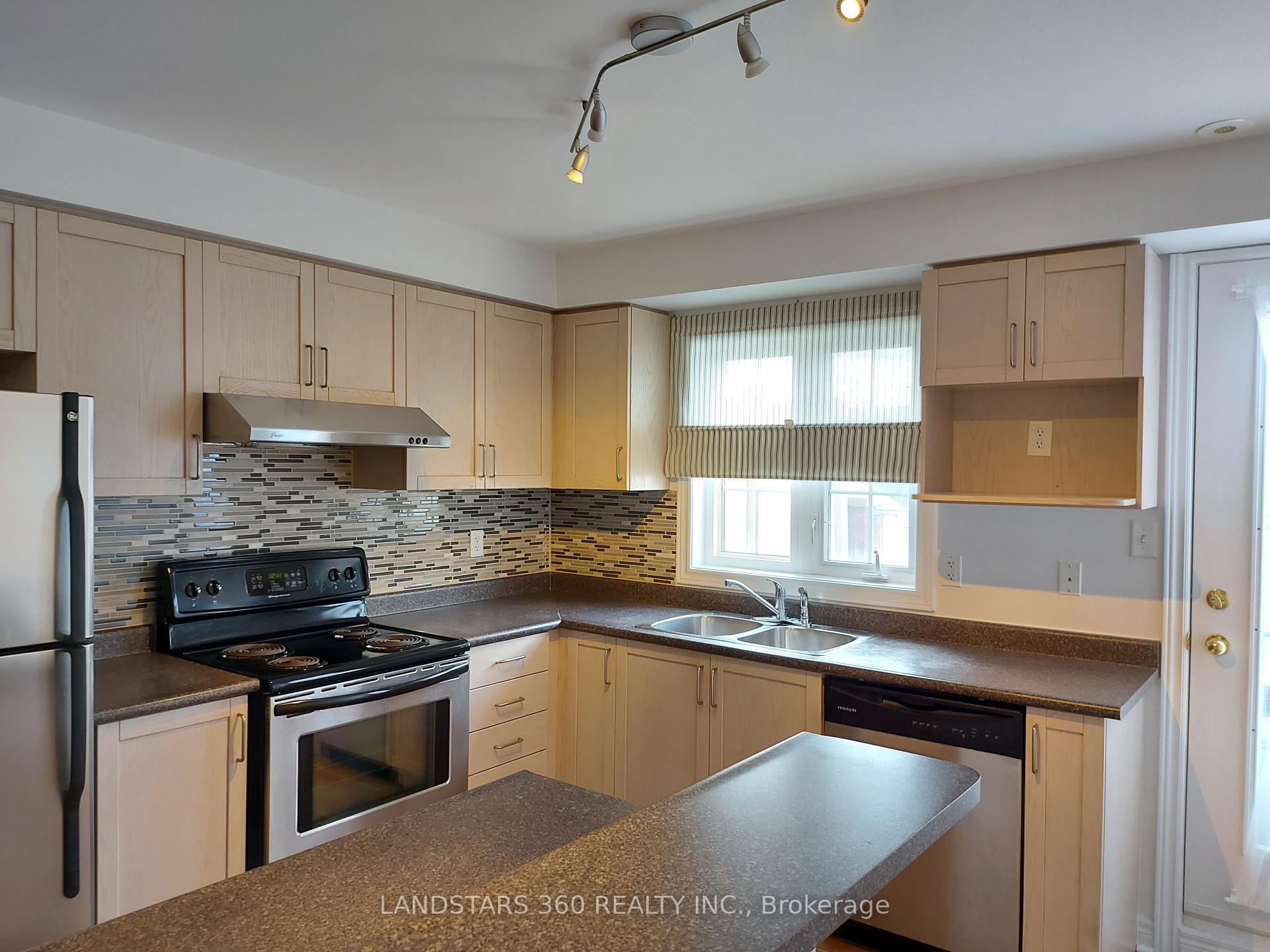Photo 7 of 2479 Bur Oak Avenue, Markham, Cornell — HOMEH