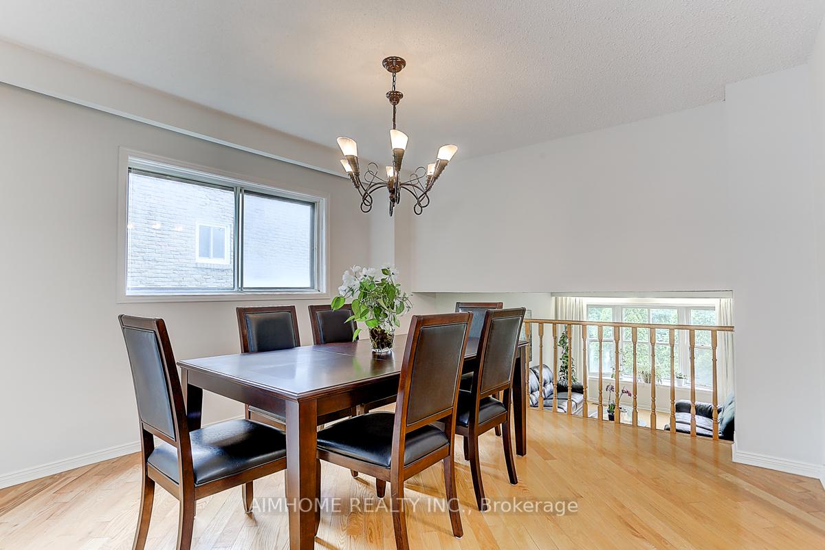 Photo 7 of 40 Willowbrook Road, Markham, Aileen-Willowbrook — HOMEH