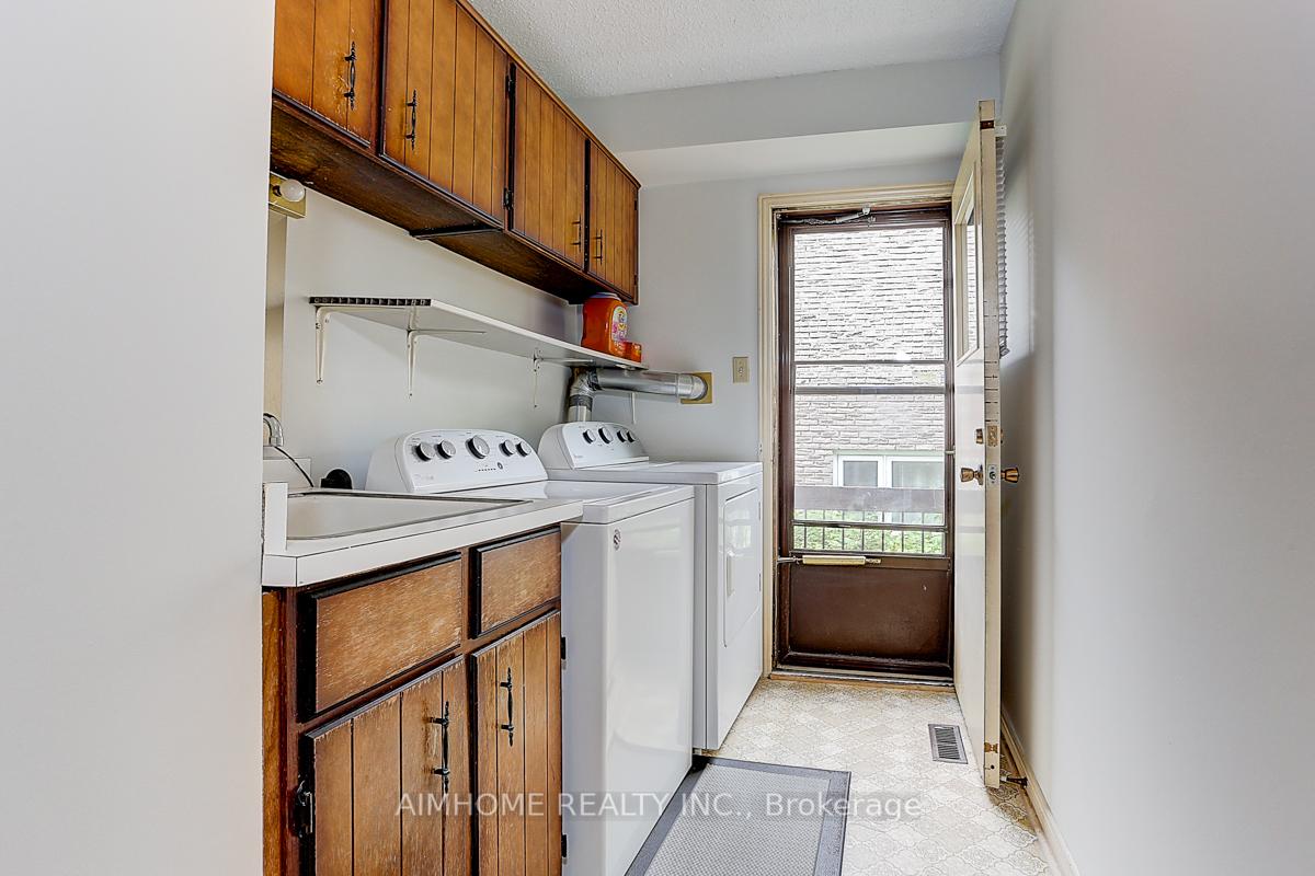 Photo 12 of 40 Willowbrook Road, Markham, Aileen-Willowbrook — HOMEH
