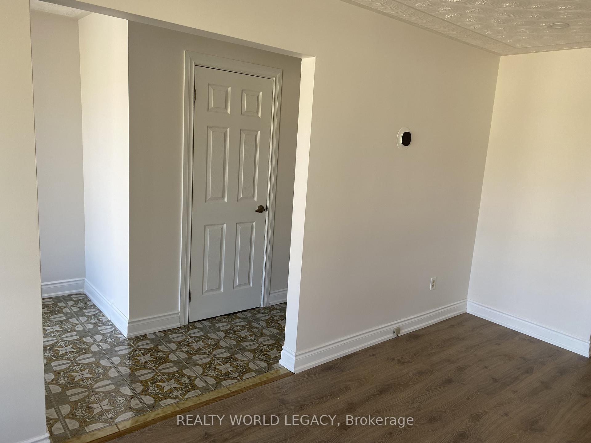 Photo 4 of 255 Guildwood Drive, Hamilton, Gurnett — HOMEH