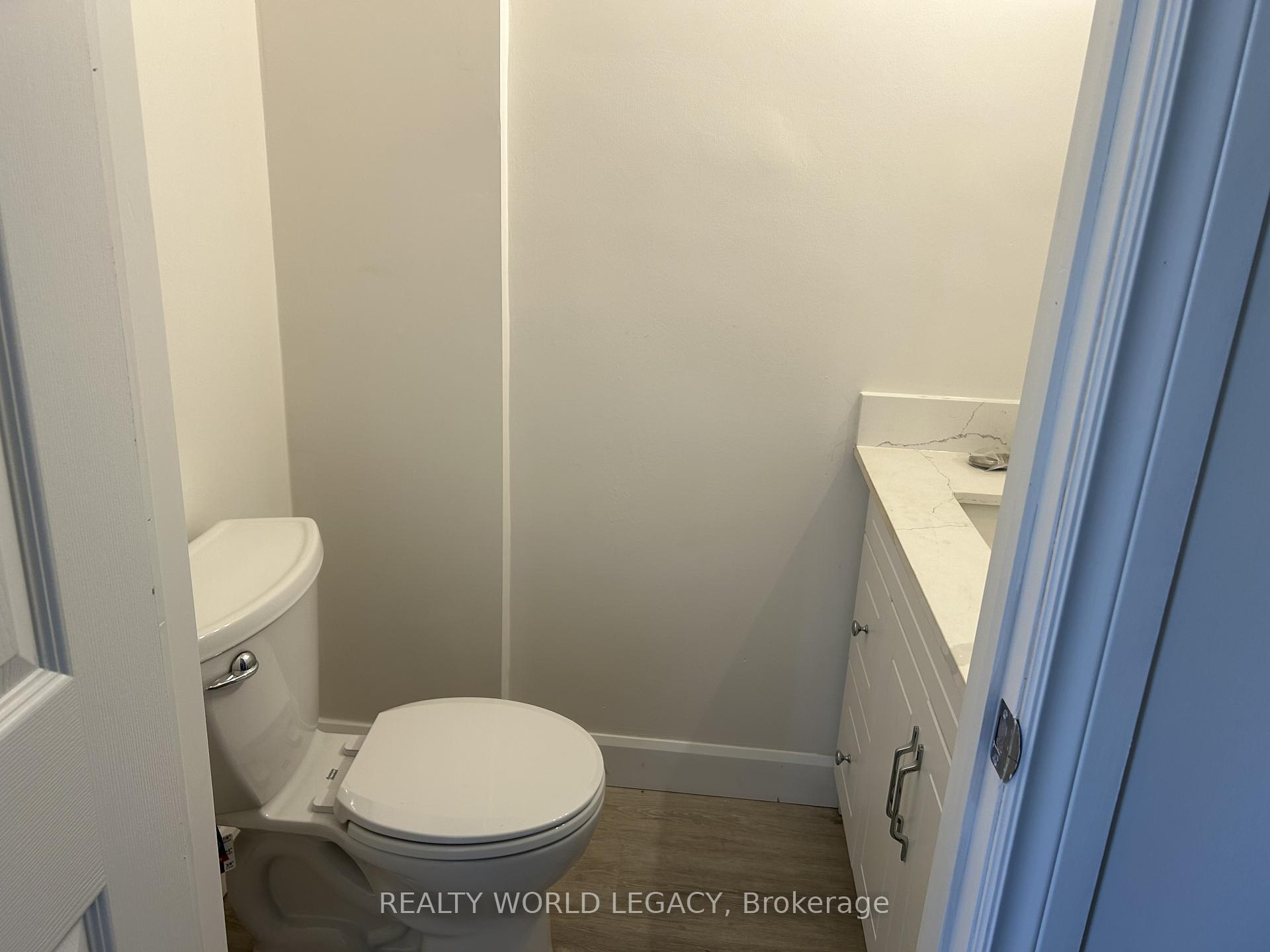 Photo 5 of 255 Guildwood Drive, Hamilton, Gurnett — HOMEH