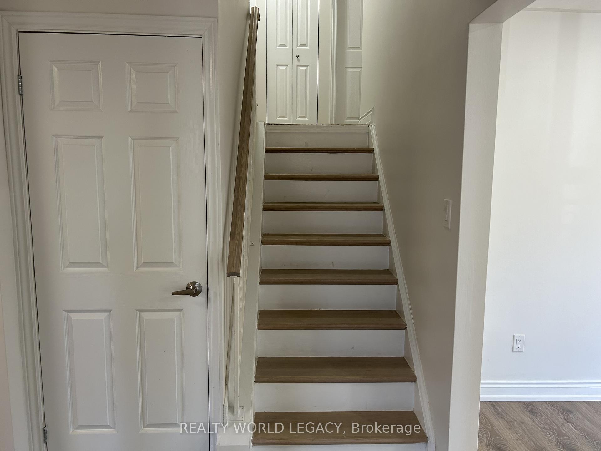 Photo 13 of 255 Guildwood Drive, Hamilton, Gurnett — HOMEH