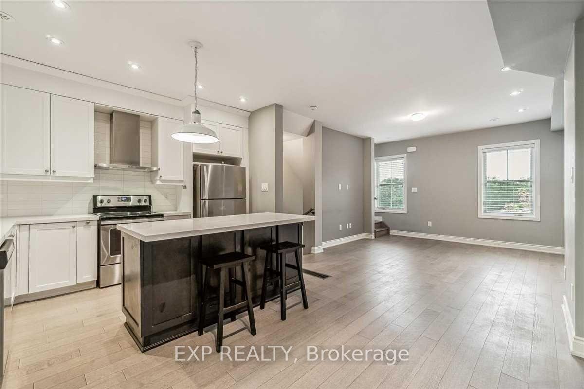 Photo 4 of 27 Water Street, Markham, Markham Village — HOMEH