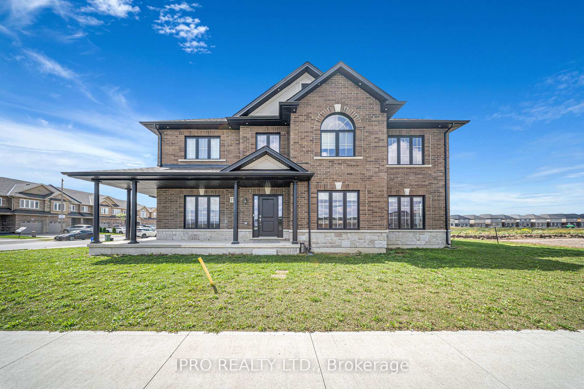 Photo 2 of 170 Dalgleish Trail, Hamilton, Rural Glanbrook — HOMEH