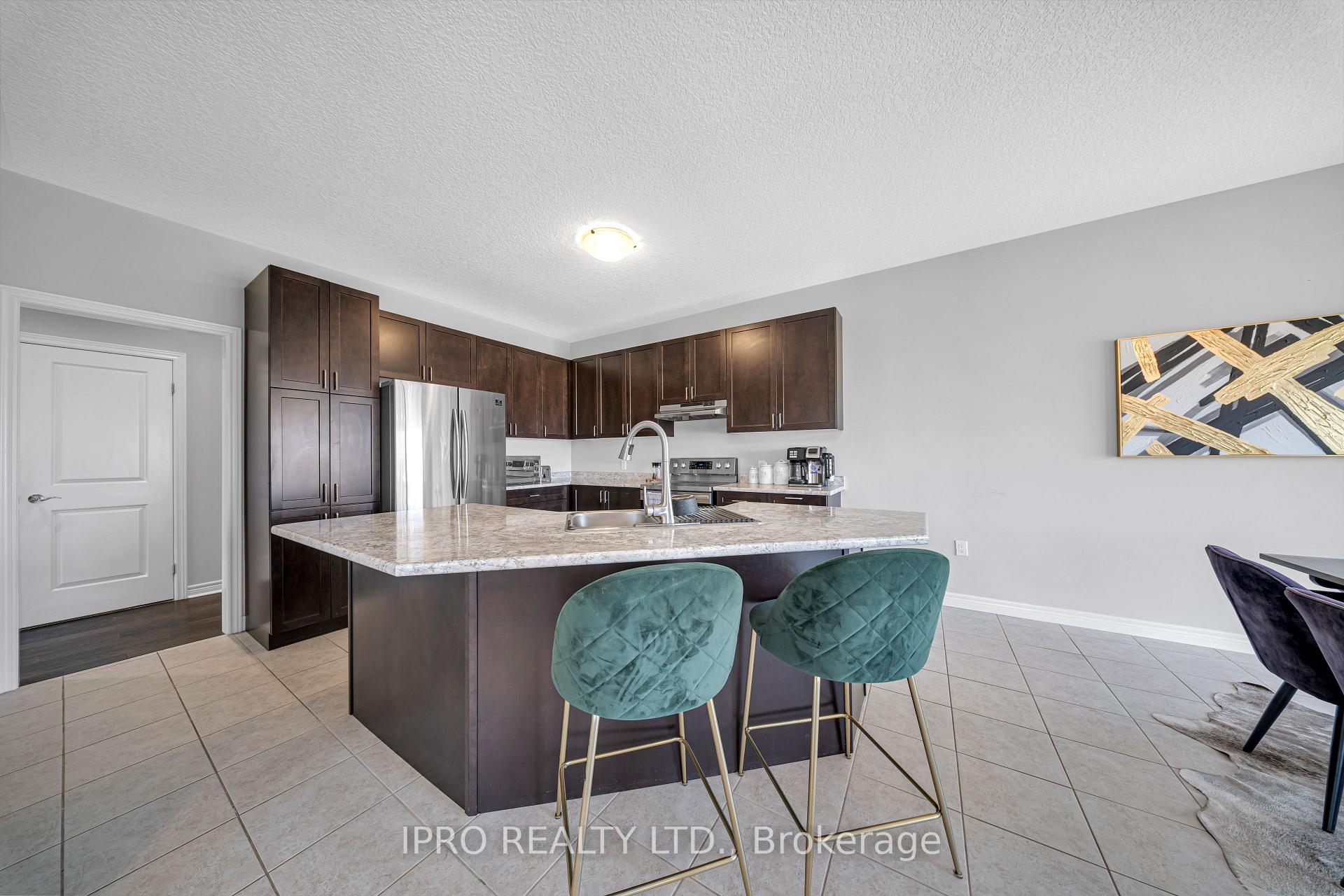 Photo 10 of 170 Dalgleish Trail, Hamilton, Rural Glanbrook — HOMEH