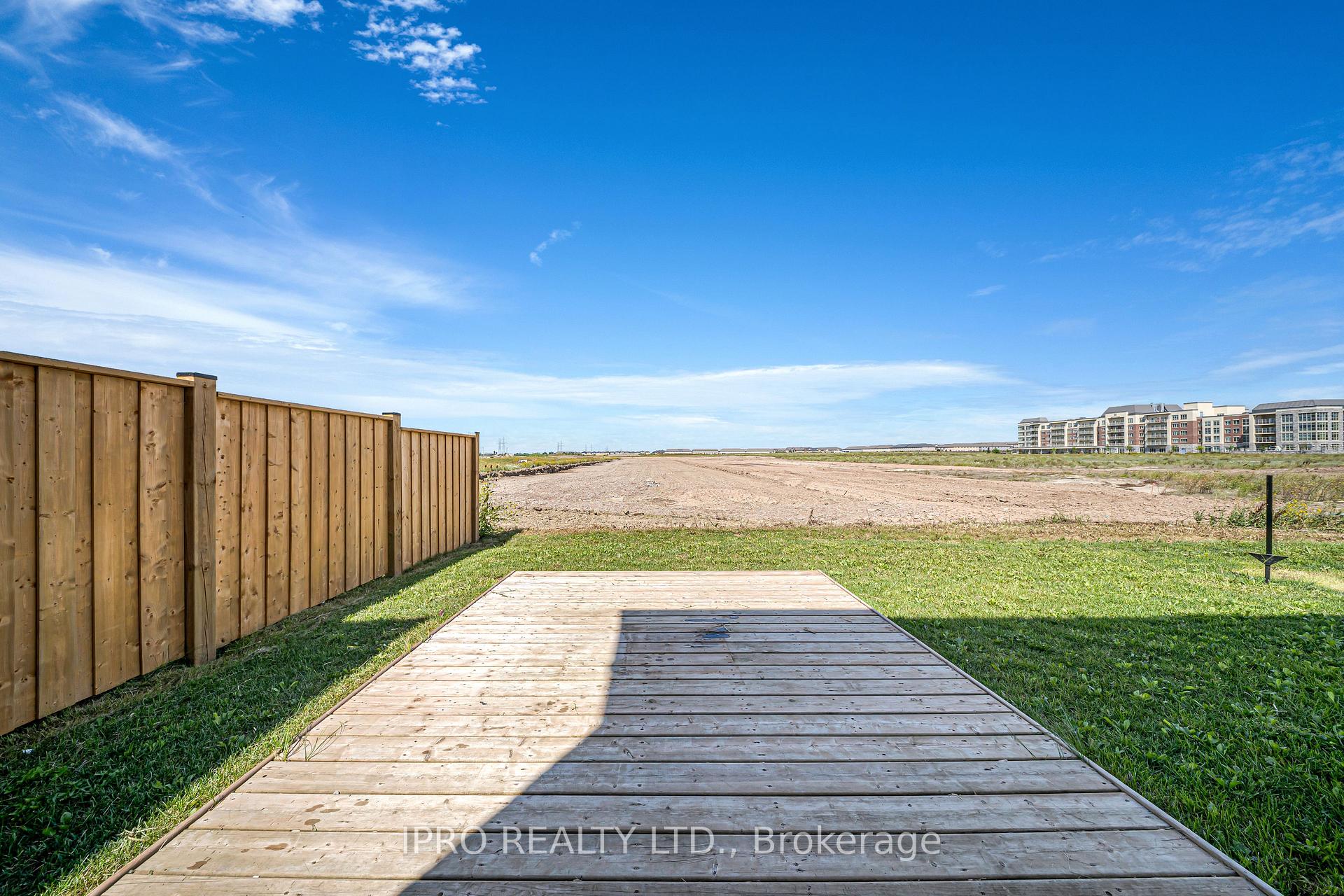 Photo 32 of 170 Dalgleish Trail, Hamilton, Rural Glanbrook — HOMEH