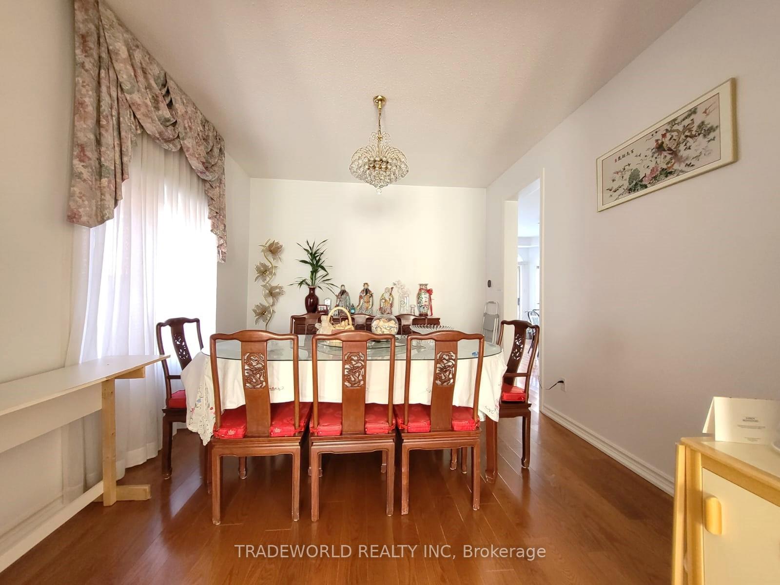 Photo 10 of 260 Highglen Avenue, Markham, Milliken Mills East — HOMEH