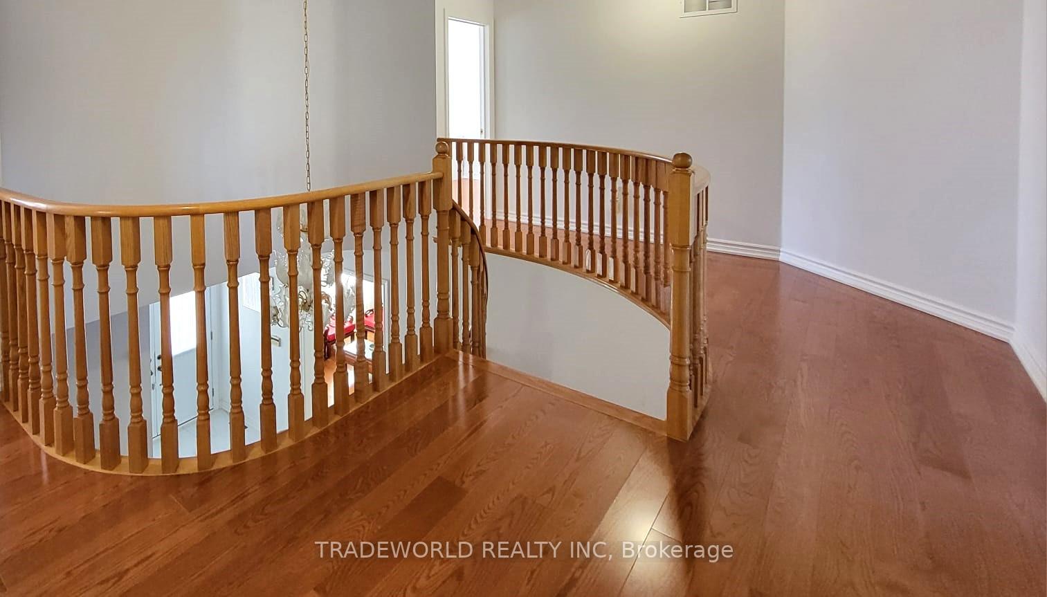 Photo 18 of 260 Highglen Avenue, Markham, Milliken Mills East — HOMEH