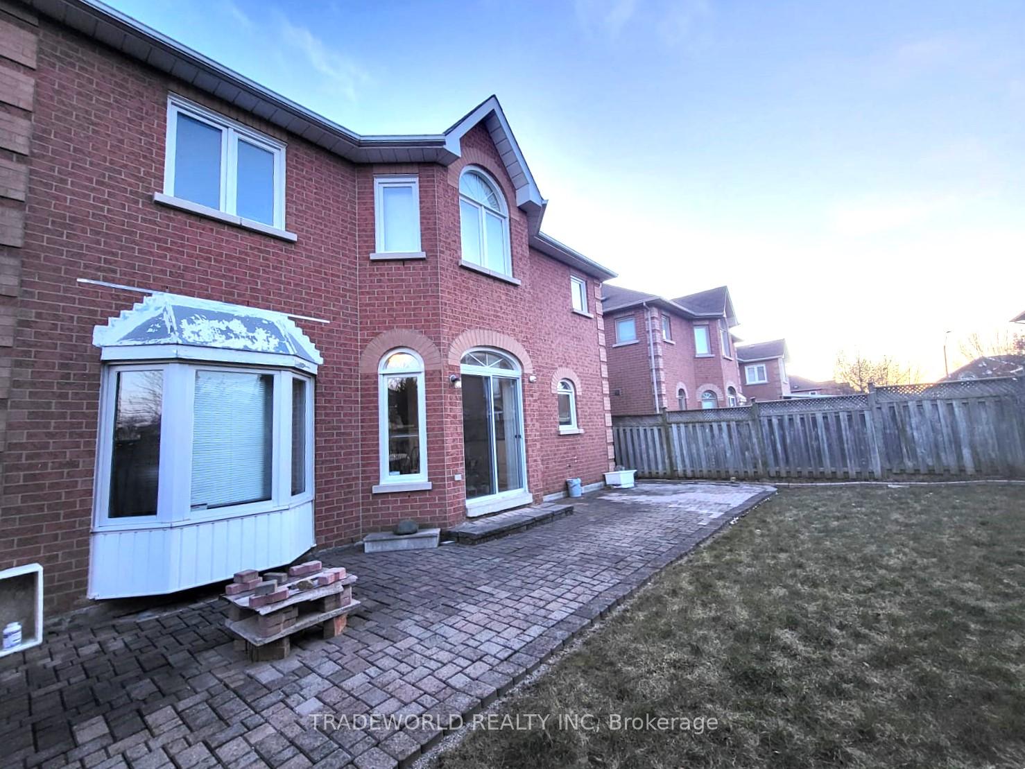 Photo 31 of 260 Highglen Avenue, Markham, Milliken Mills East — HOMEH