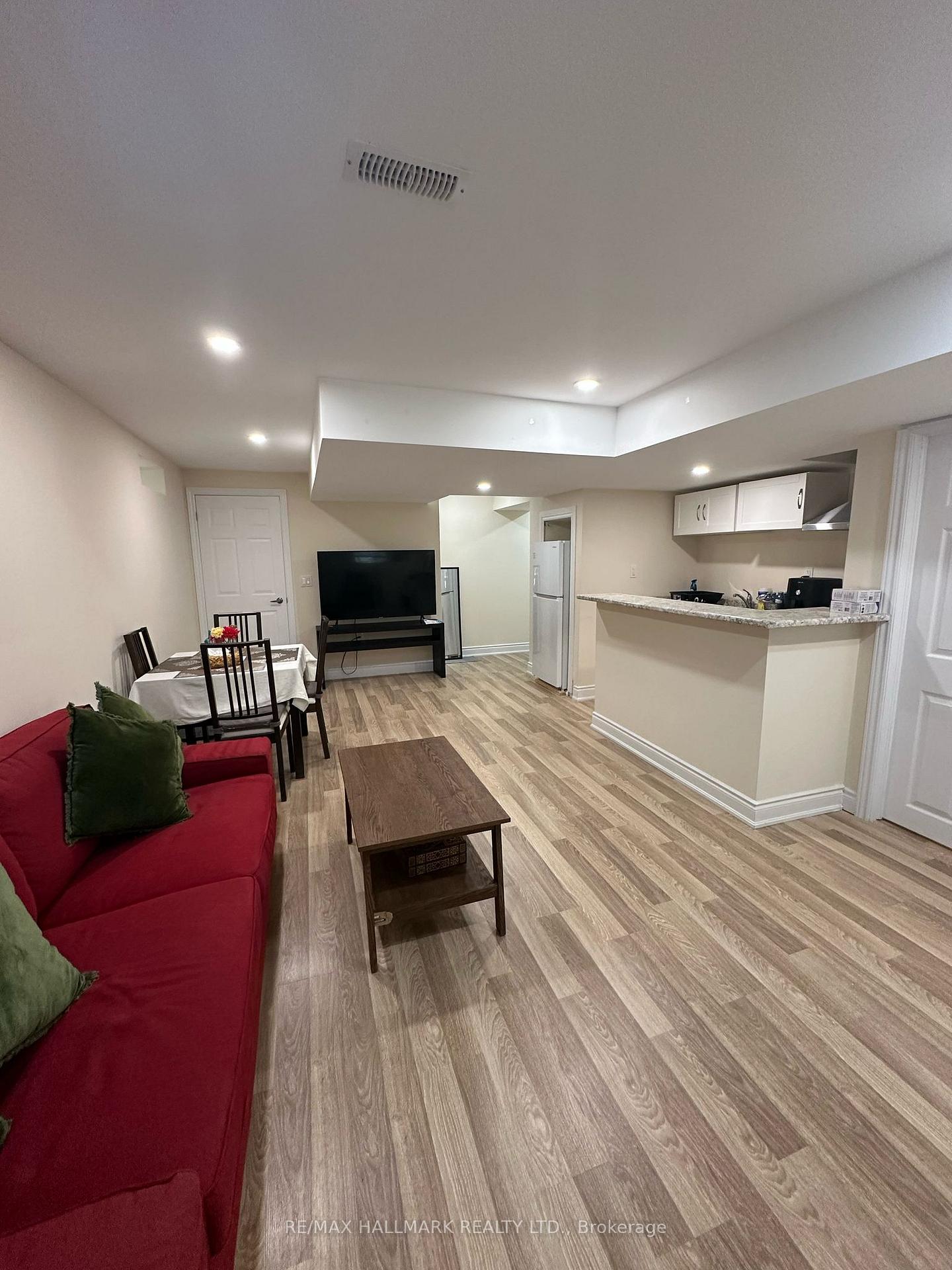 Photo 6 of Unit Basement, 1392 Sycamore Gardens, Milton, Cobban — HOMEH