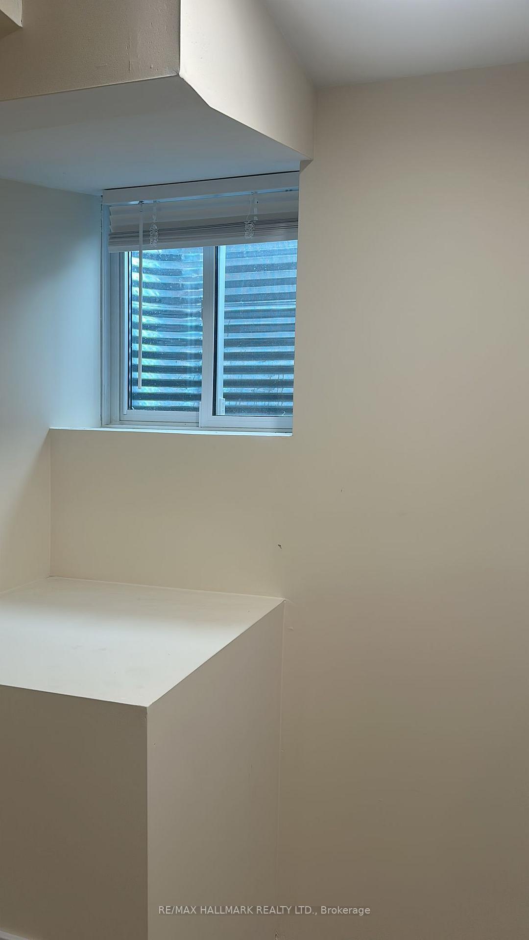 Photo 29 of Unit Basement, 1392 Sycamore Gardens, Milton, Cobban — HOMEH
