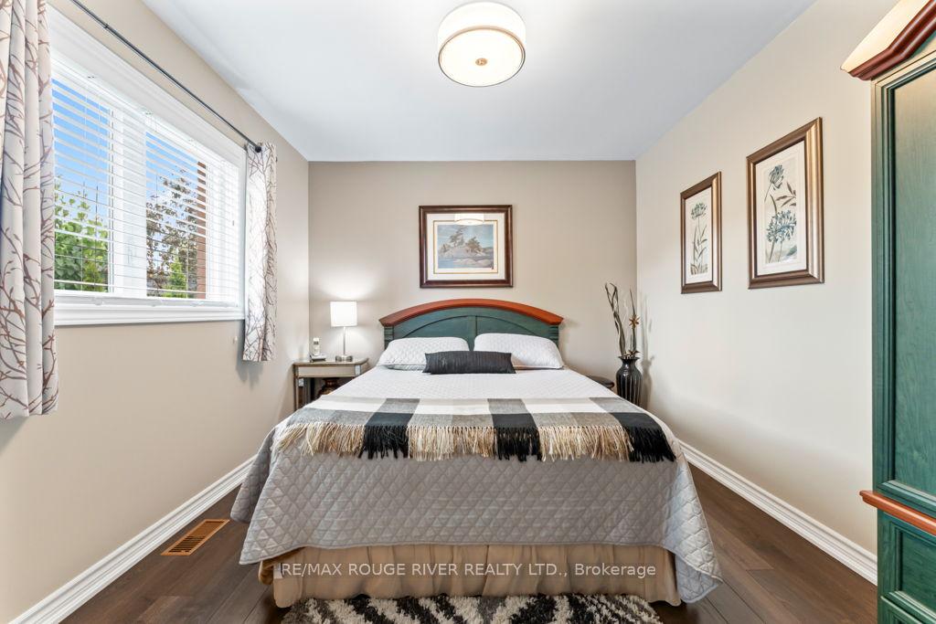 Photo 10 of 24 Milner Court, Kawartha Lakes, Lindsay — HOMEH